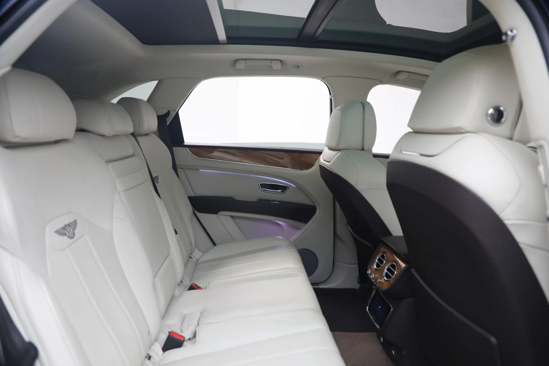 mph028_2439201147_Used_2021_Bentley_Bentayga_V8_1780783534_1a3f40baaa