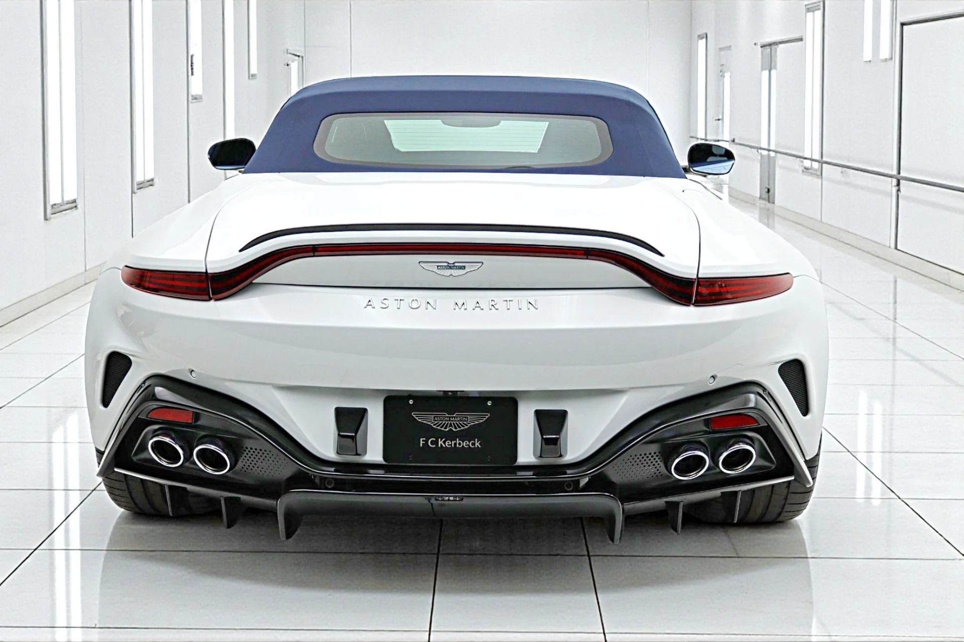 mph028_2440233234_New_2026_Aston_Martin_Vantage_S_63ce653cc9