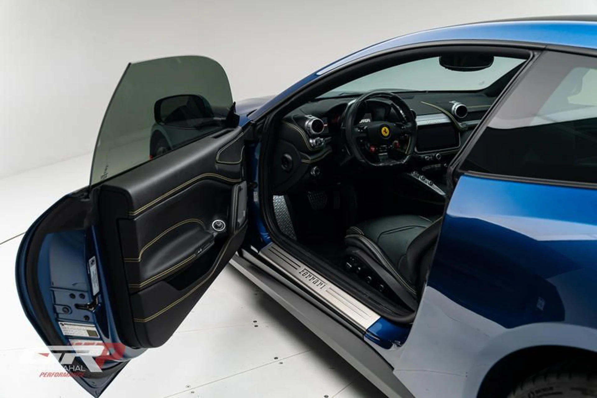 mph028_2441179085_E894034_B_5_D0_F_4_C8_E_9_BCB_060_F951_E20_FD_7981adc2d3