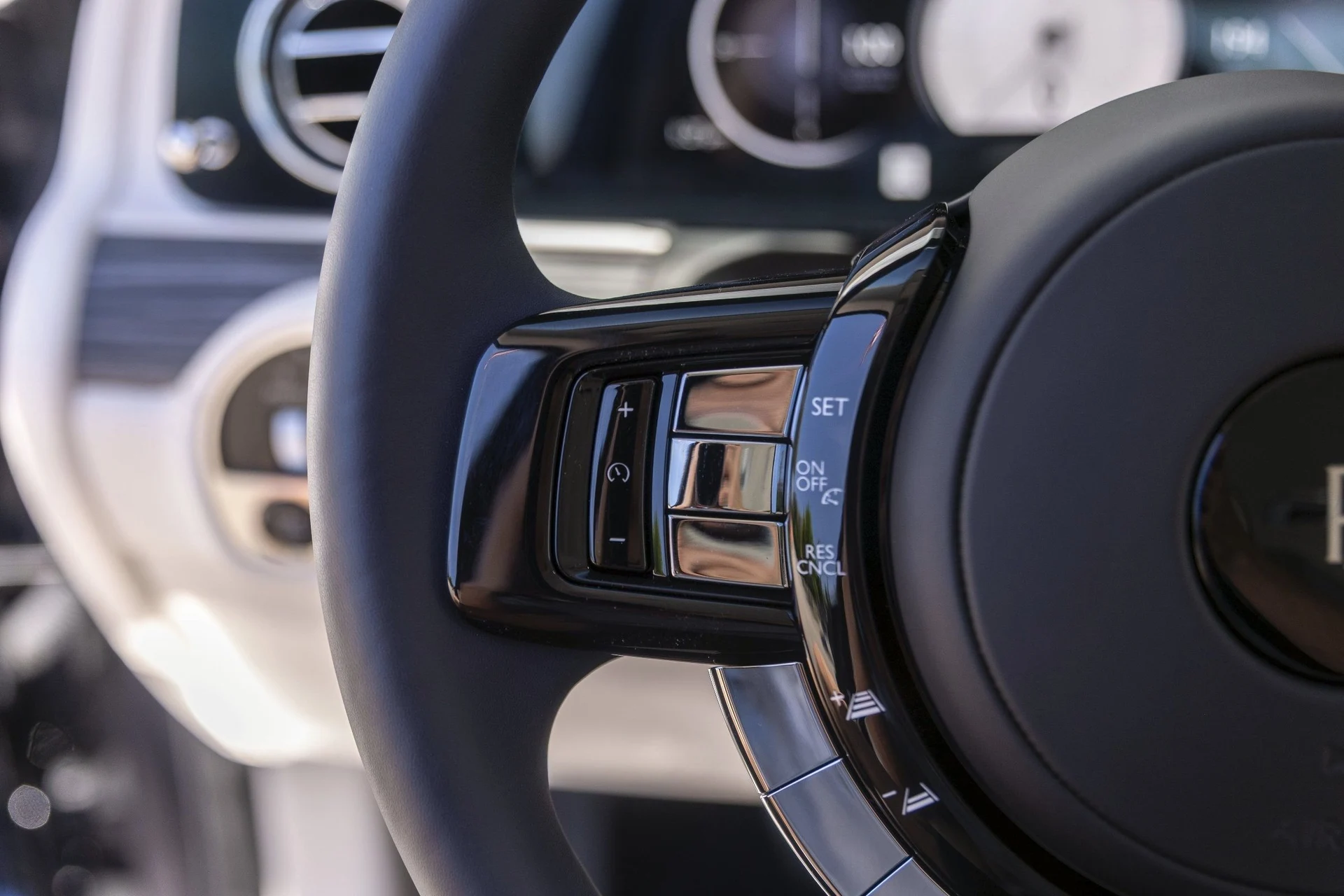 mph028_2442994013_Hi_Tech_Luxury_Imports_LLC_SCA_13_GZ_03_SU_230190_image_28_f5ce90f9a1