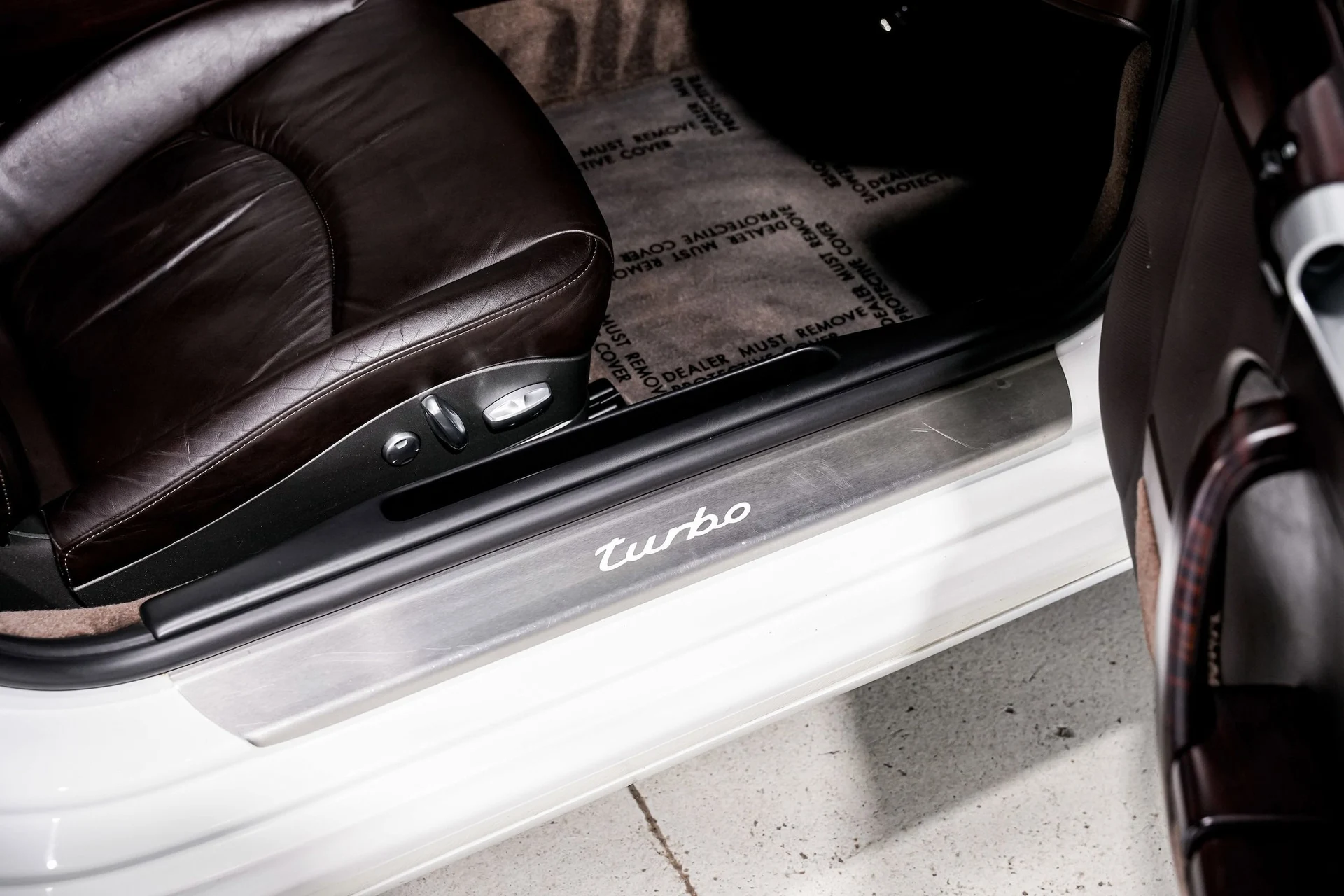 mph028_2444814884_494b4ac115ce04ef15e3bd96d8efeadbx_d9d56c381e