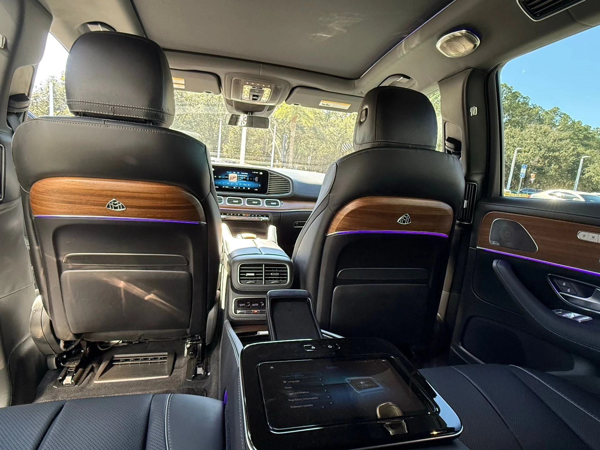 mph028_2445653617_0d1af283fb984d0fb2be225f68430483_0d7a6629e2