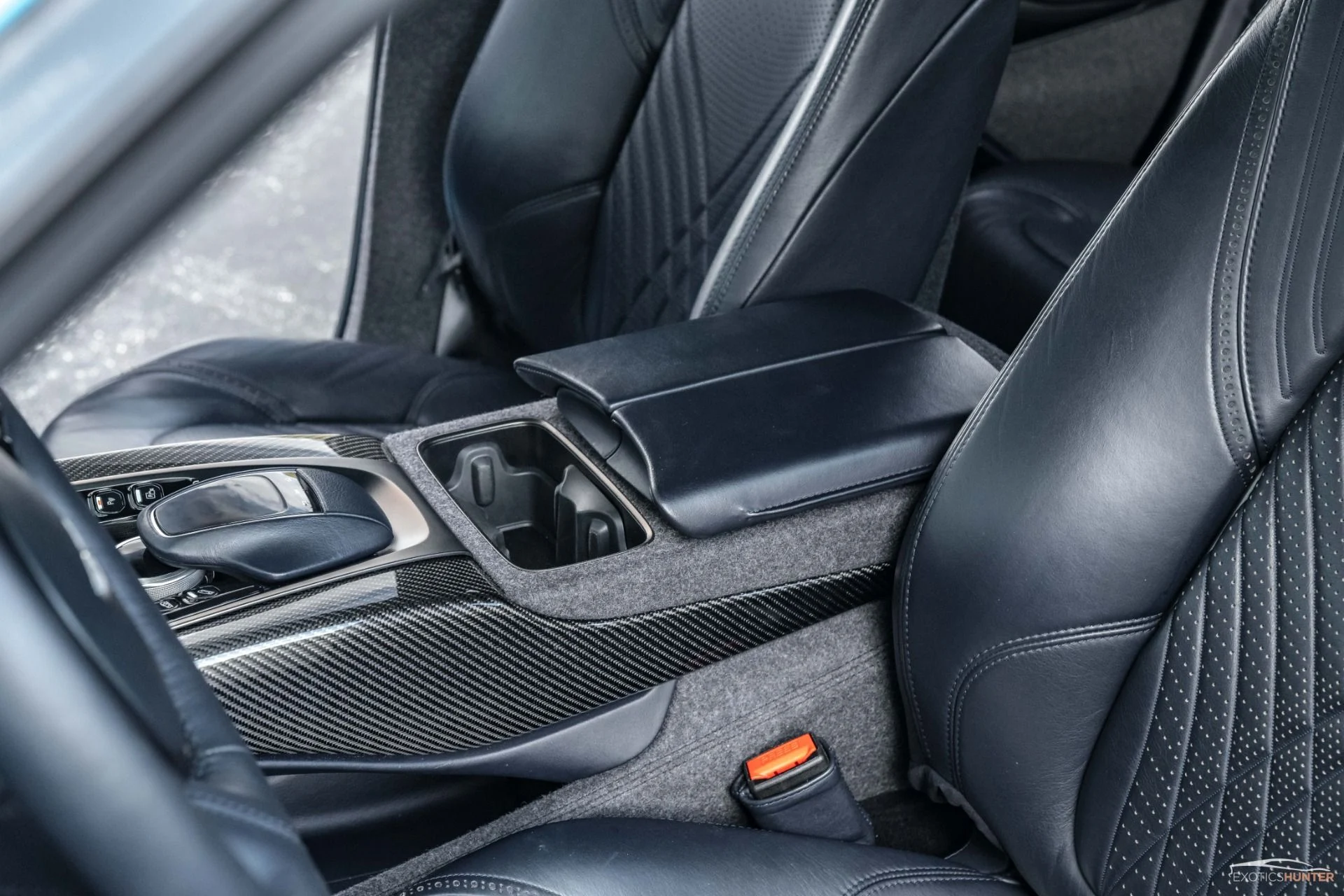 mph028_2448759090_Used_2021_Aston_Martin_DBX_CPO_Aug_2026_w_Special_Order_Exterior_Interior_Black_Pack_1708458533_e1b89ac5c0