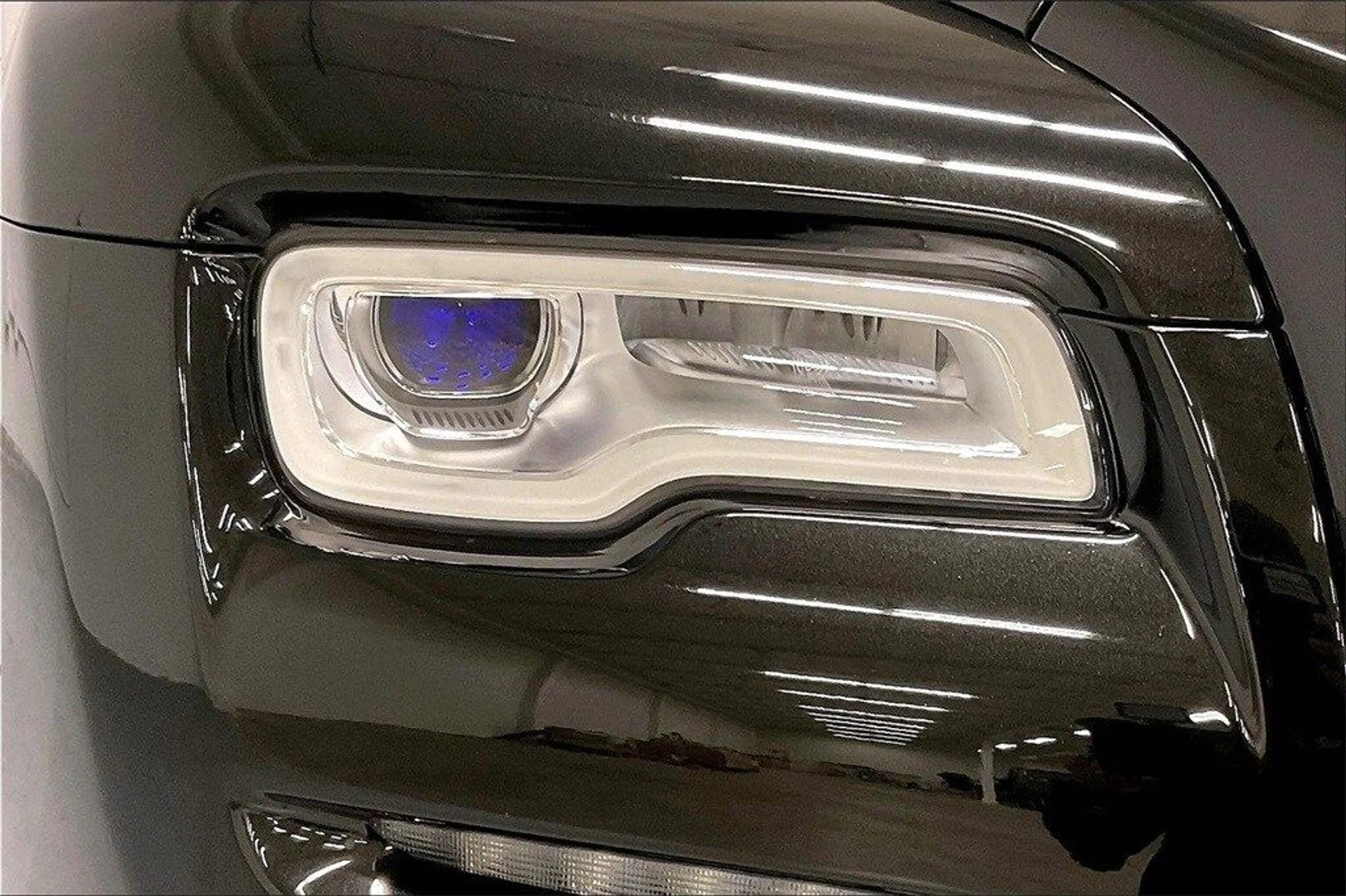 mph028_2449655143_e98fe5ccd0dbeae19804f365cf86a69fx_fca76afd7a