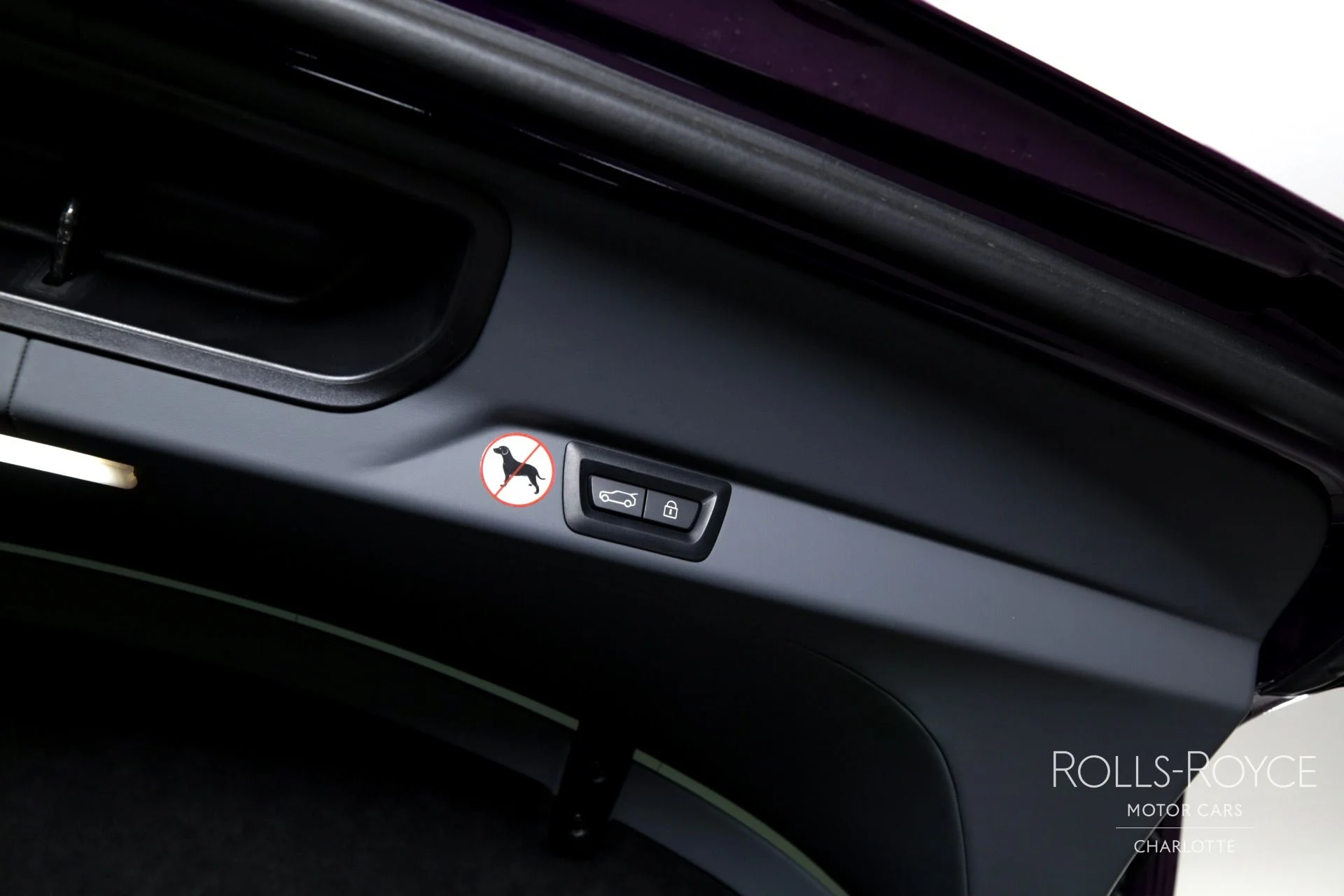 mph028_2451273703_Used_2025_Rolls_Royce_Cullinan_1748382671_88cc94b4ce