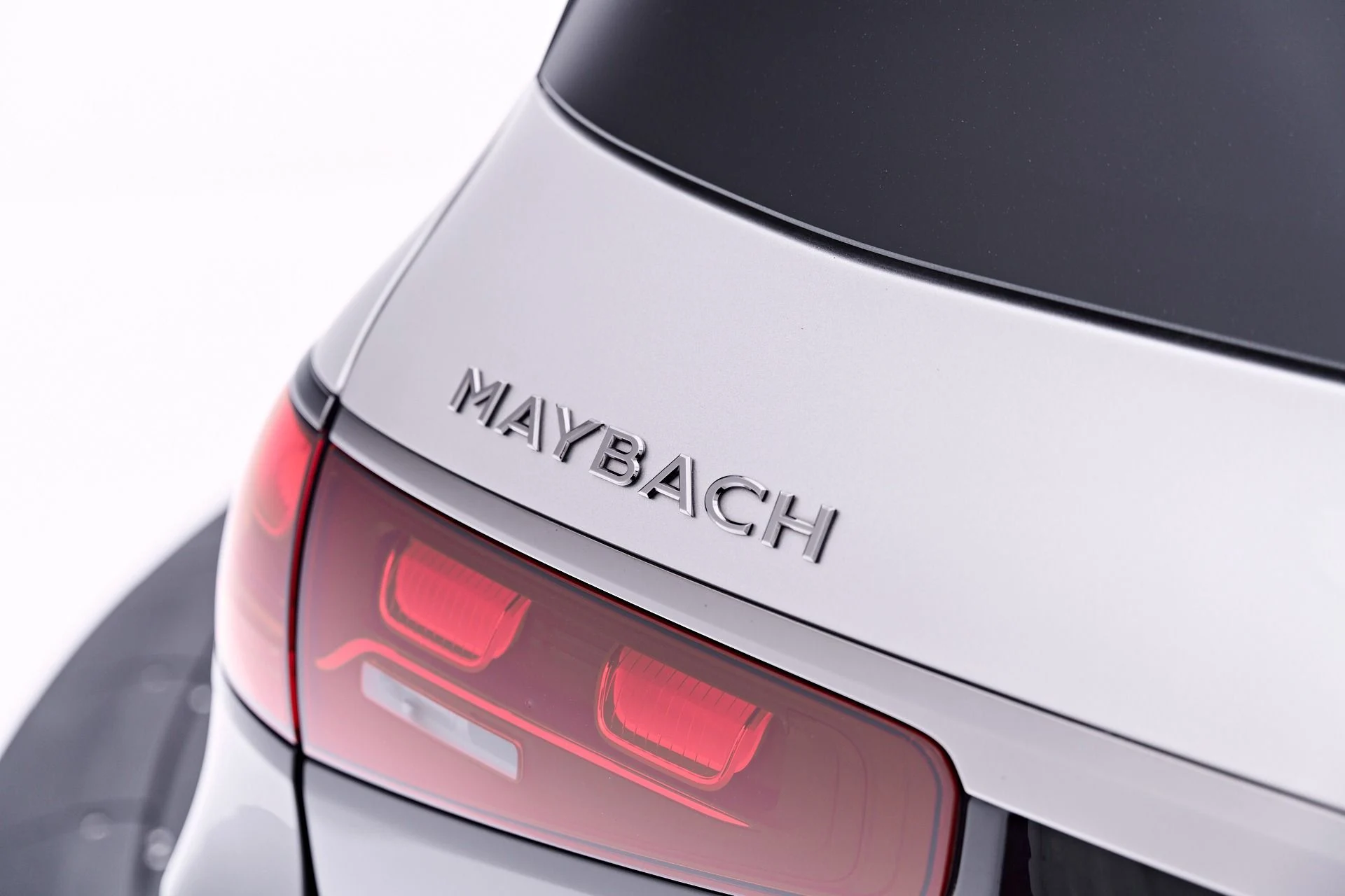 mph028_2451816186_Used_2024_Mercedes_Benz_GLS_Maybach_GLS_600_1781826022_1d09209e82