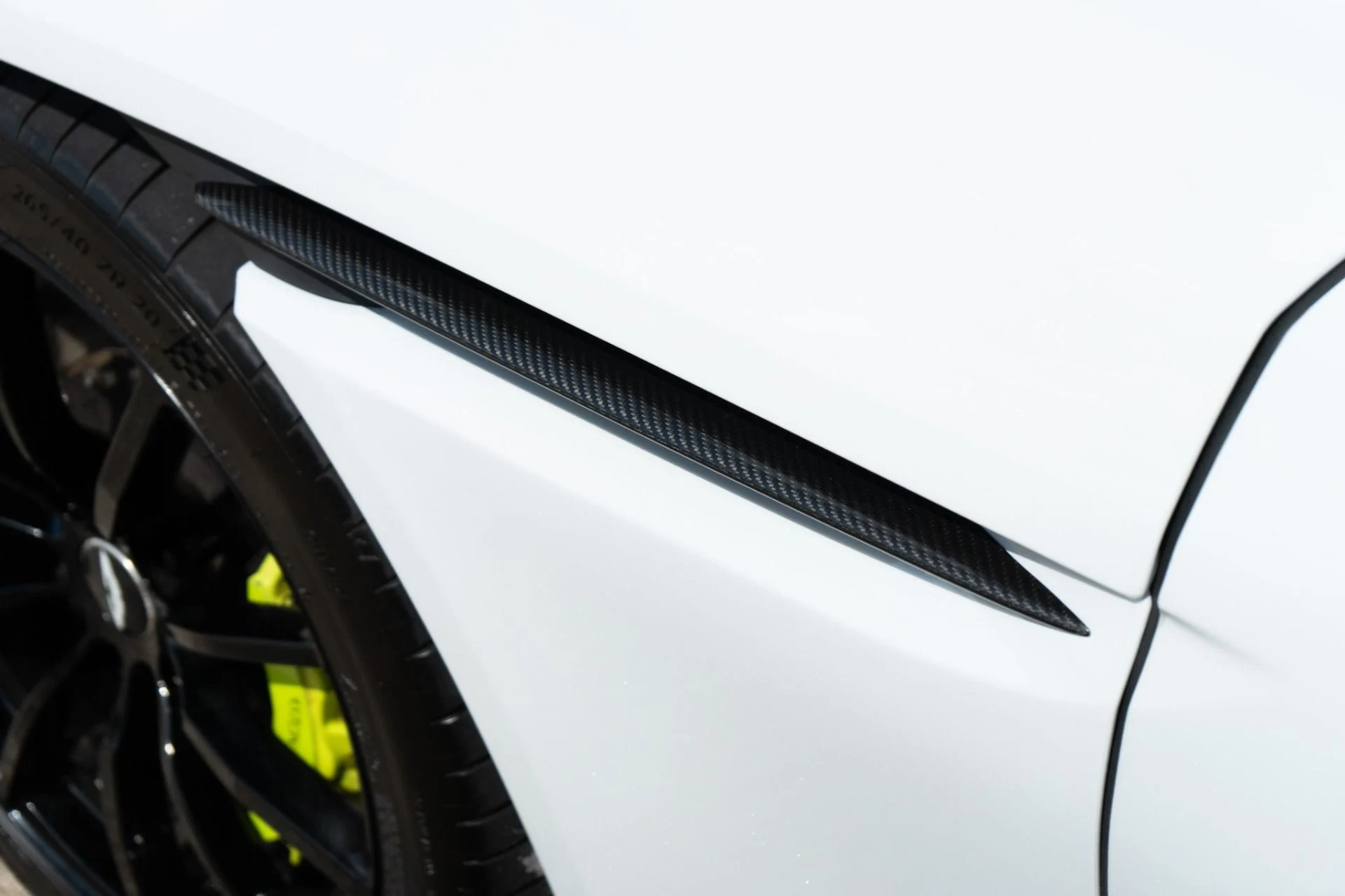 mph028_2459919347_Used_2019_Aston_Martin_DB_11_AMR_1785363698_bb6180b215