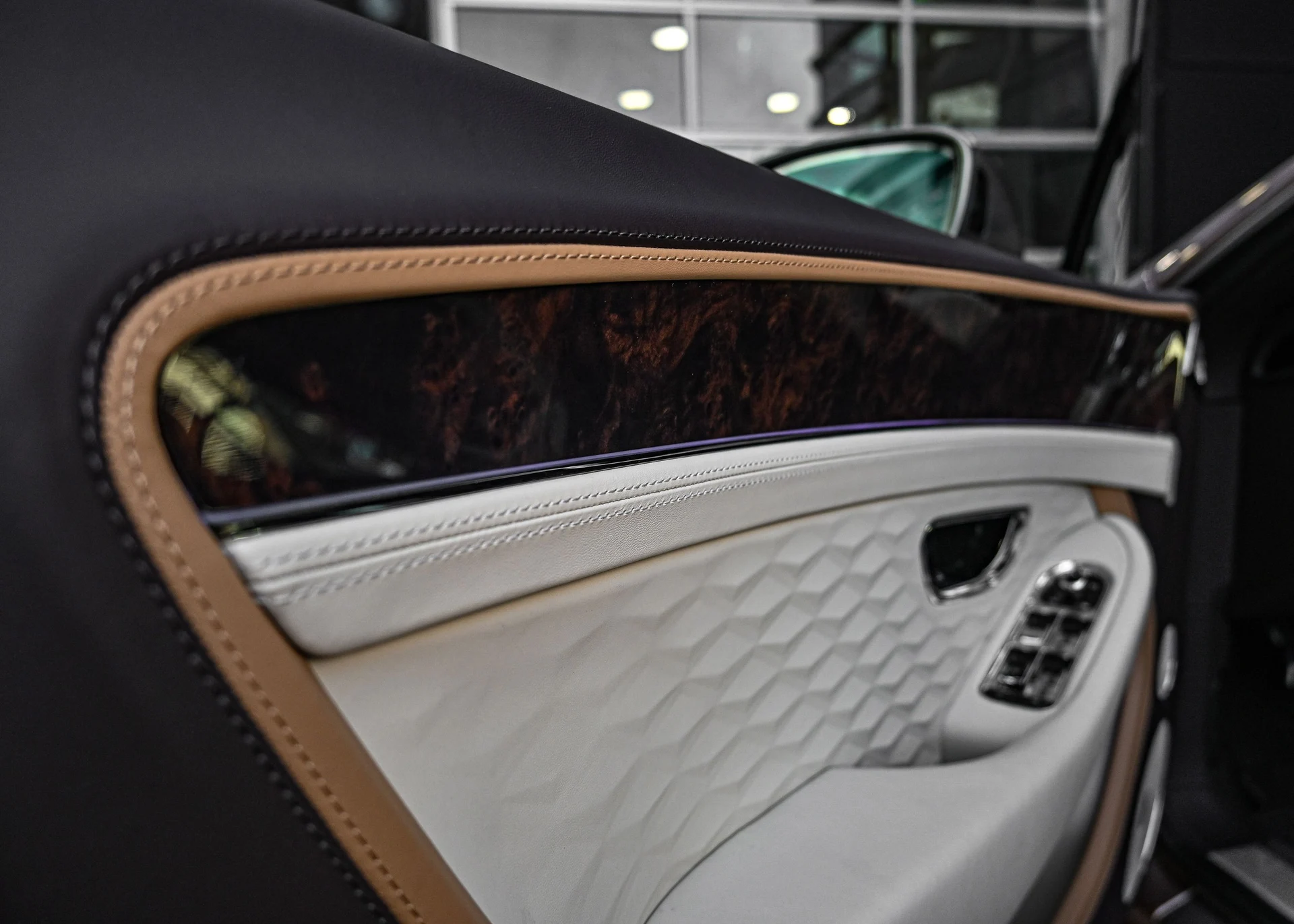 mph028_2460571130_65773ed3_90cd_416a_af18_9b3319ba7d94_151ece6ebf