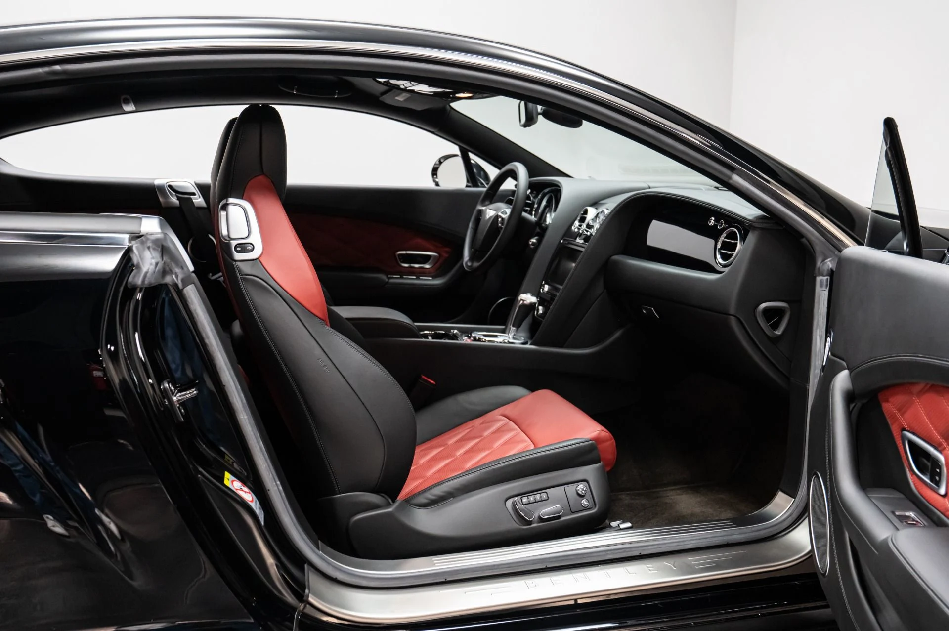 mph028_2468610947_Used_2013_Bentley_Continental_GT_V8_1747850011_87c195238e
