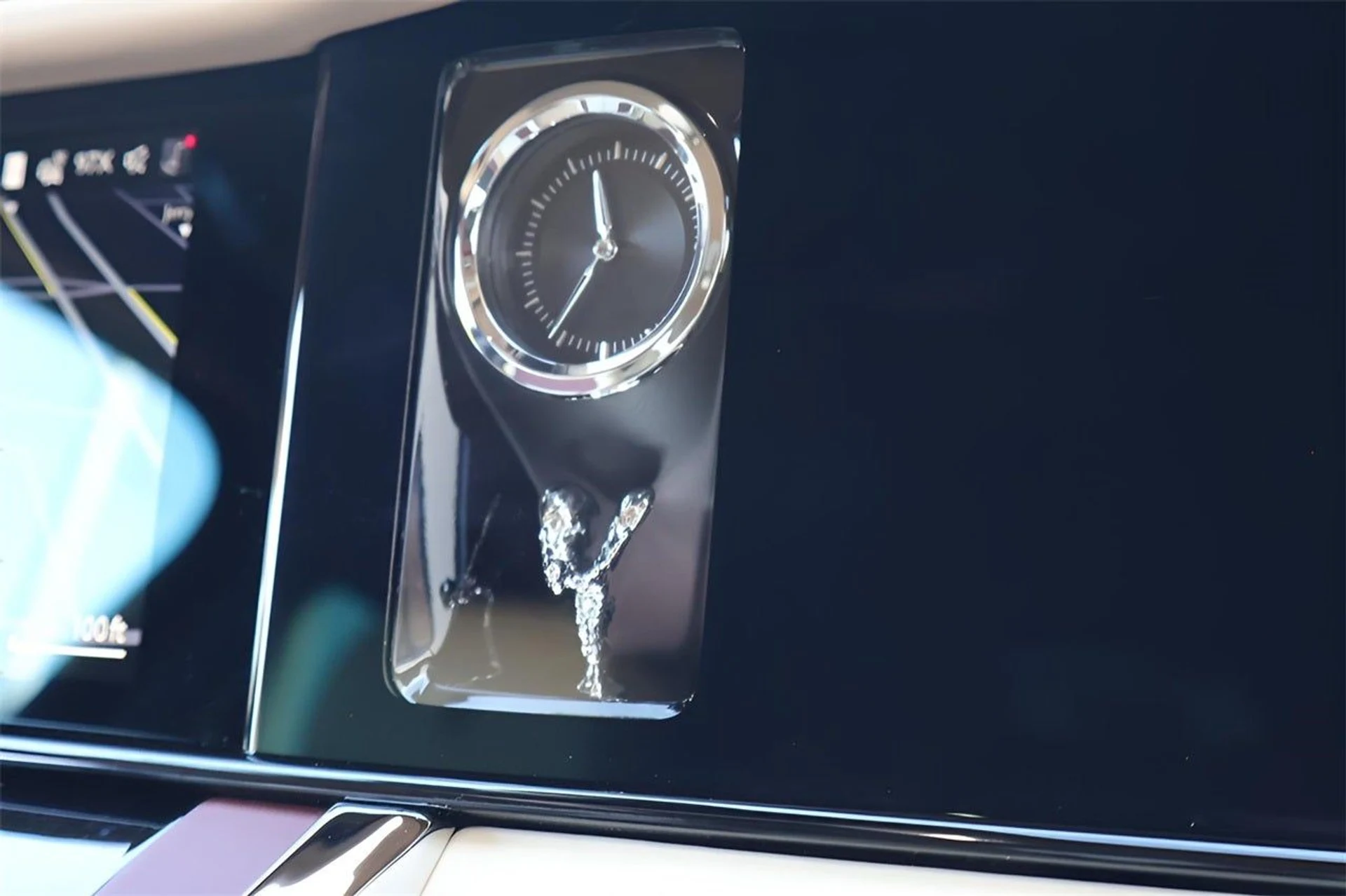 mph028_2472060411_29_f94a4a4f50