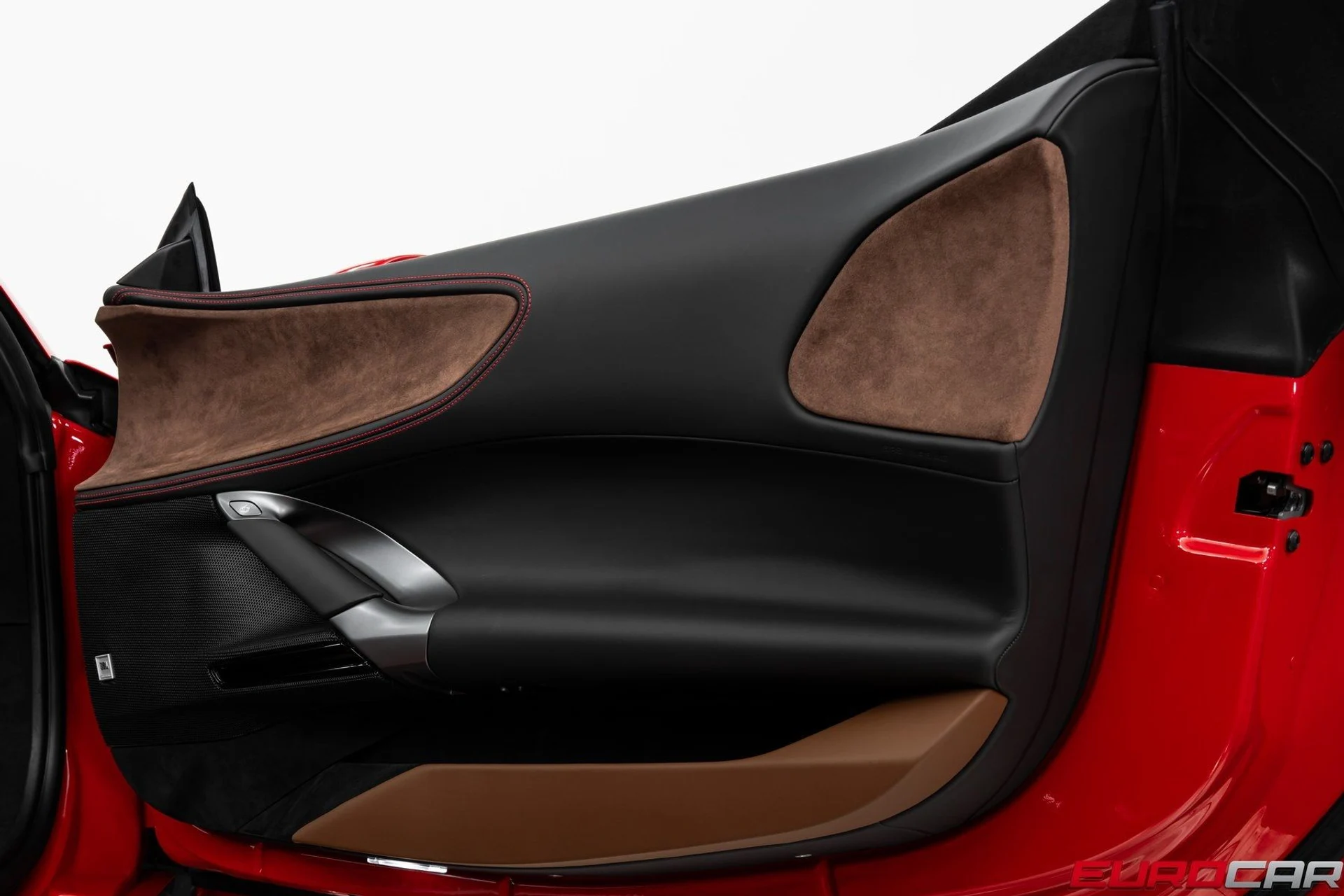 mph028_247243921_image_29_541b7ba27b