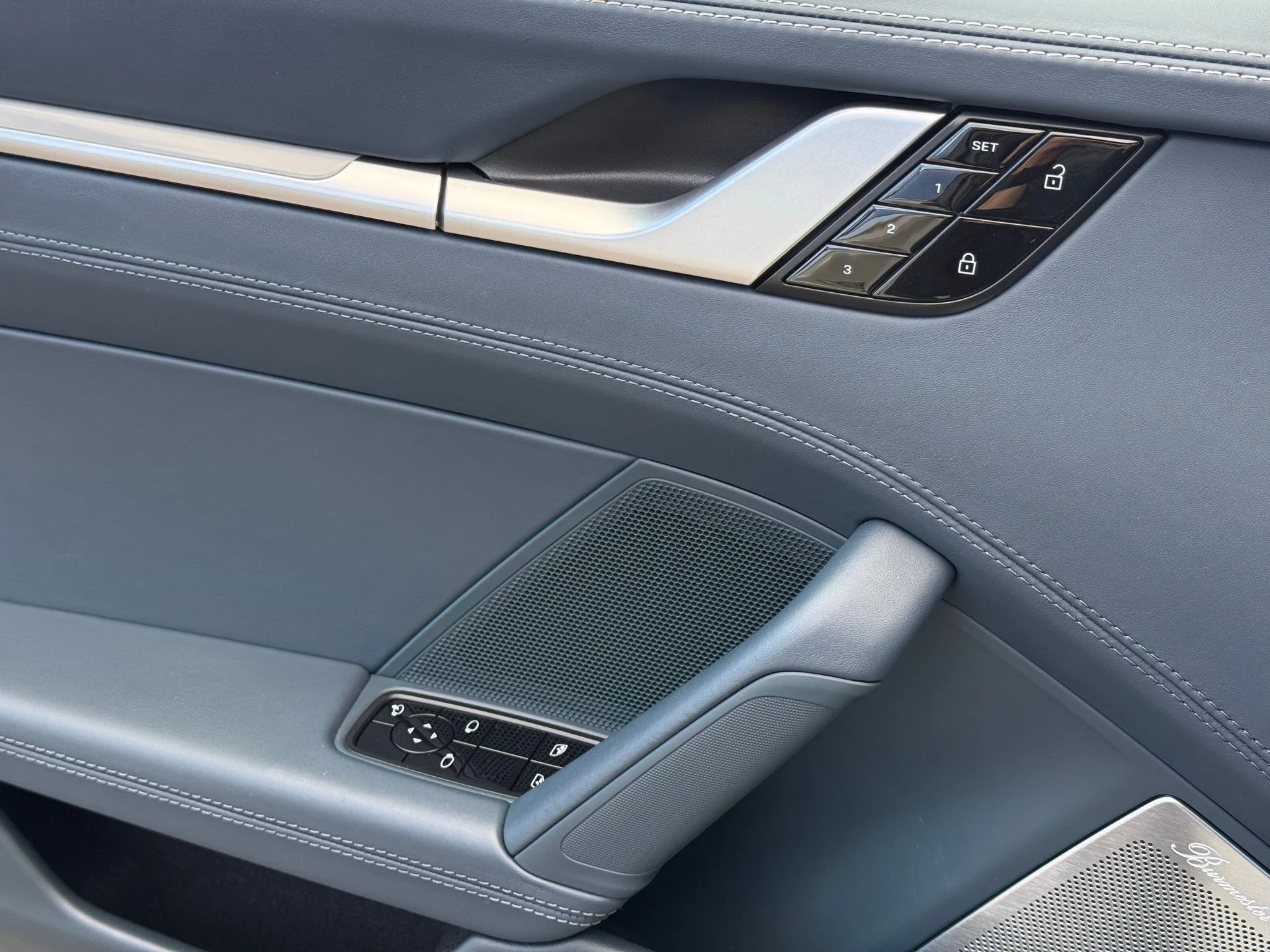 mph028_2479510317_8d36c5a16ed0d50121fb7cc9260a7cc3_afc37483e8