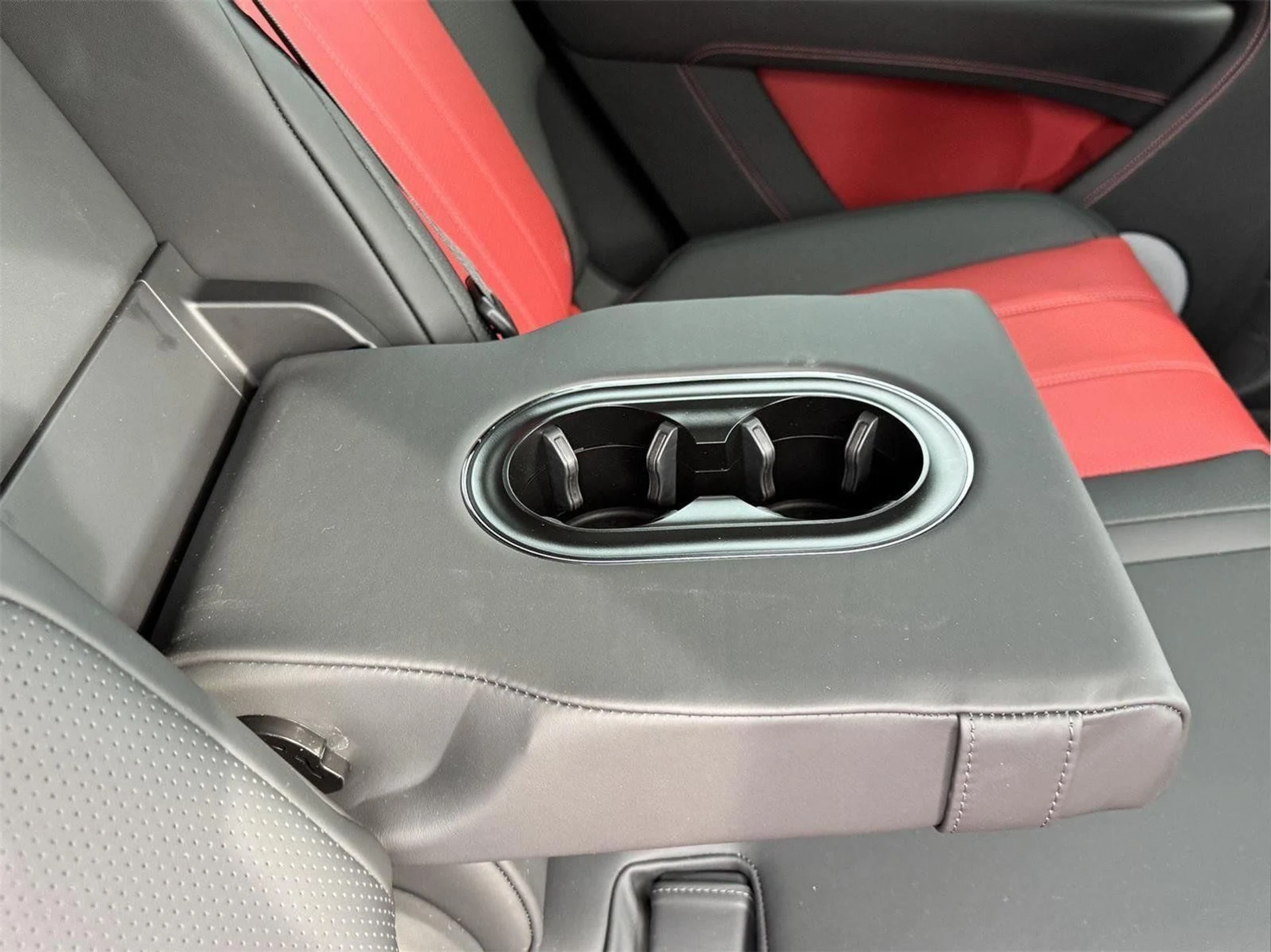 mph028_2479949881_640580b3cc2fc41bcafee651187cef6d_f8df846aac