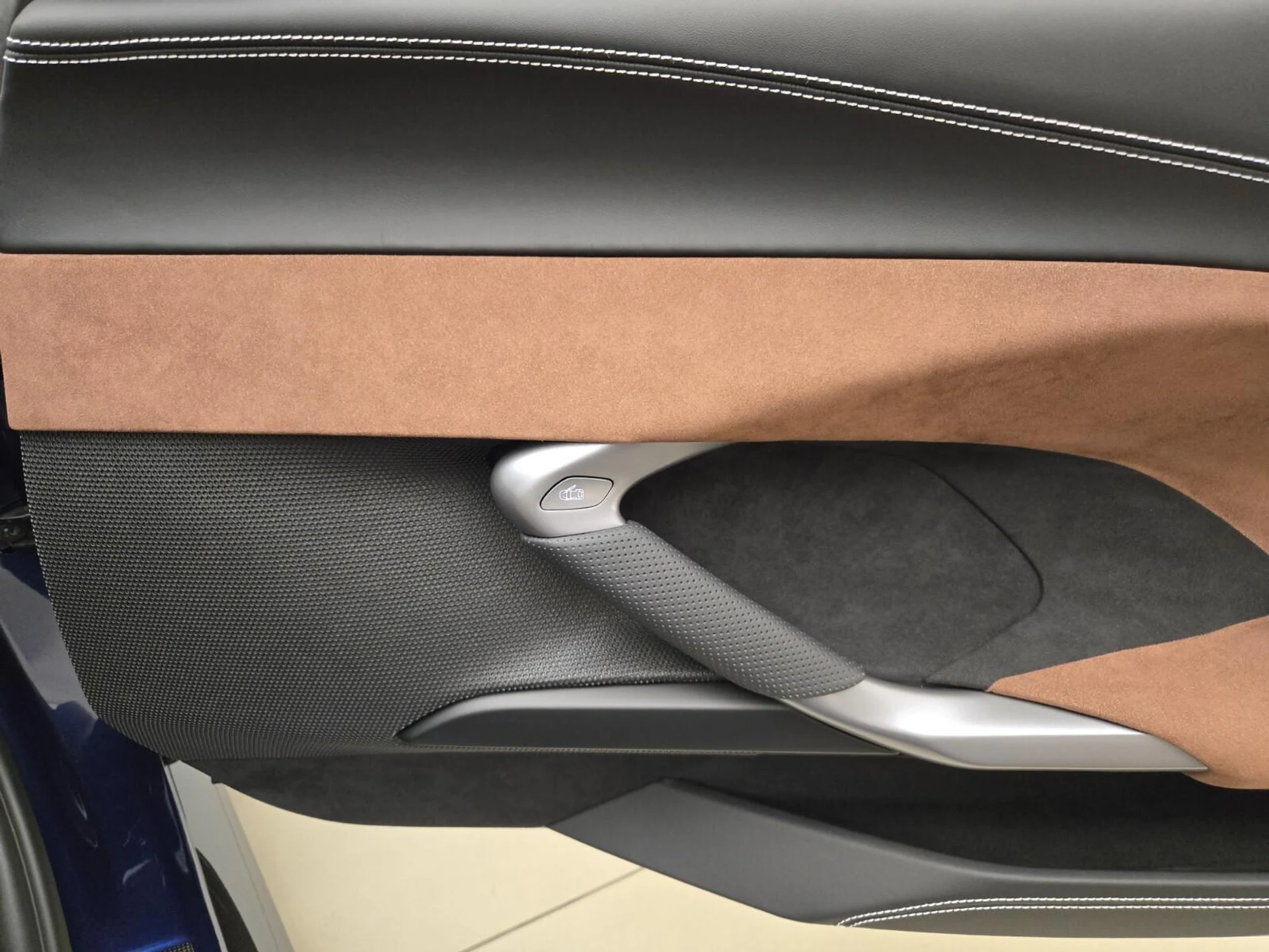 mph028_2484903594_Used_2024_Ferrari_296_GTS_1770014732_7bf92b1bbb