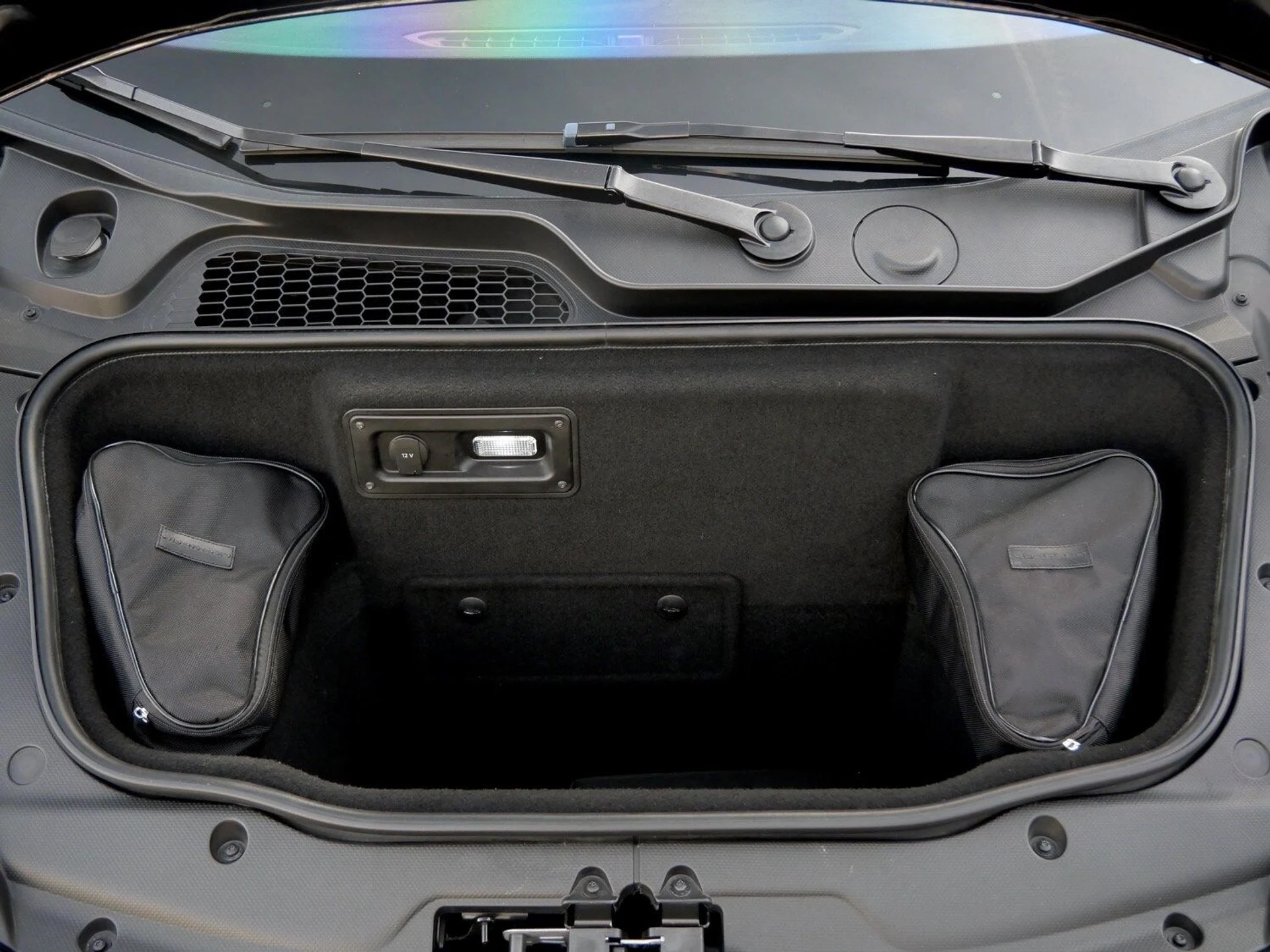 mph028_2485795118_4924f0e7aec2eb4af7949f24a077aa6ax_cc00eb25db