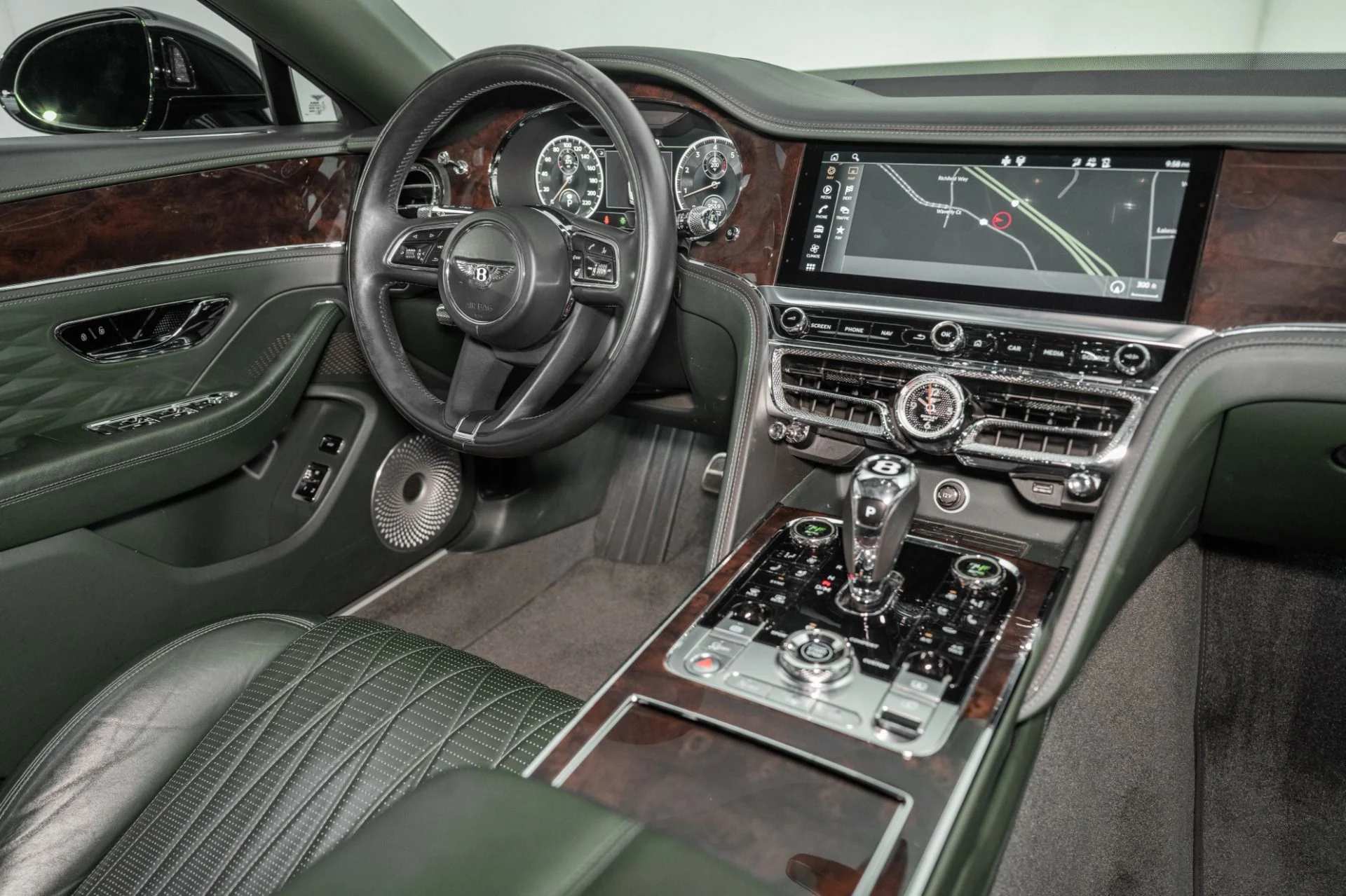 mph028_2490011945_Used_2022_Bentley_Flying_Spur_V8_1761057059_d06187b042