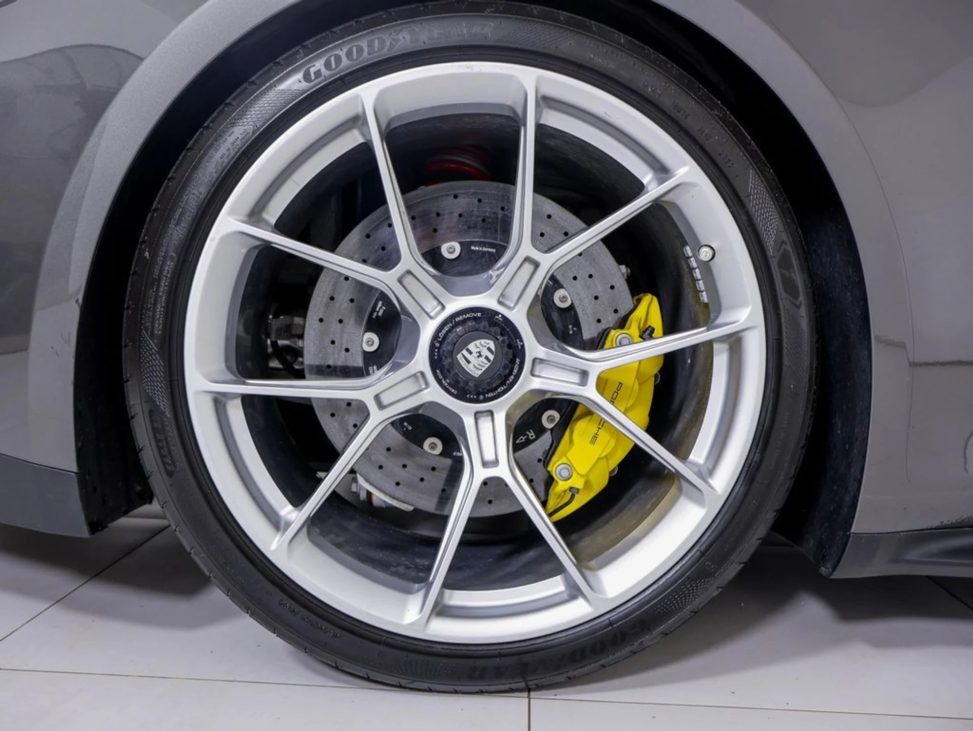 mph028_2499253633_d9df34e7d3827f9f95118aafd7ee99e1x_0327b6f96c