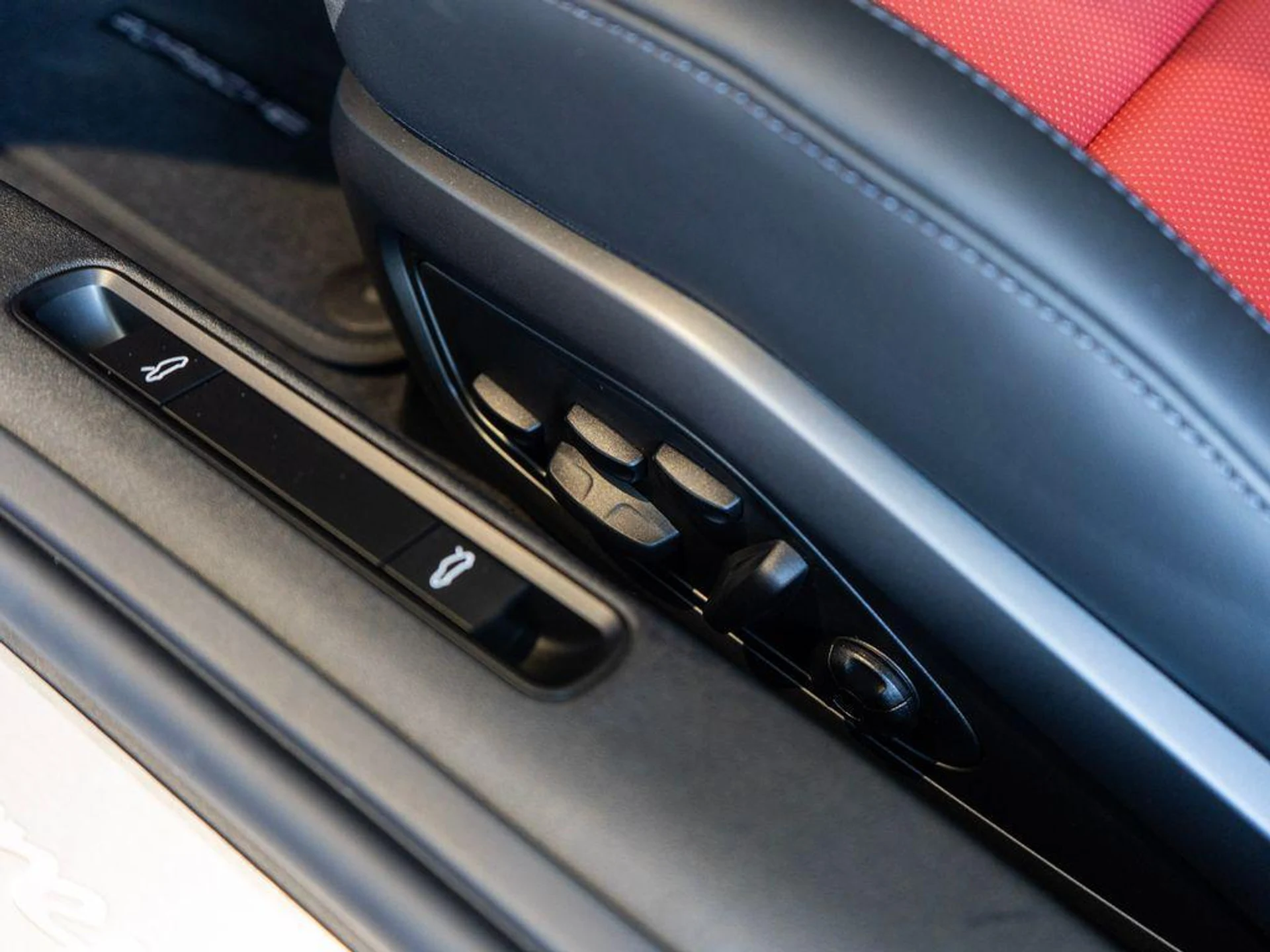 mph028_2499353190_v_2_Nn_Um8_B5_HA_Uo_Ke7_Phz_MW_650s_afd5489510