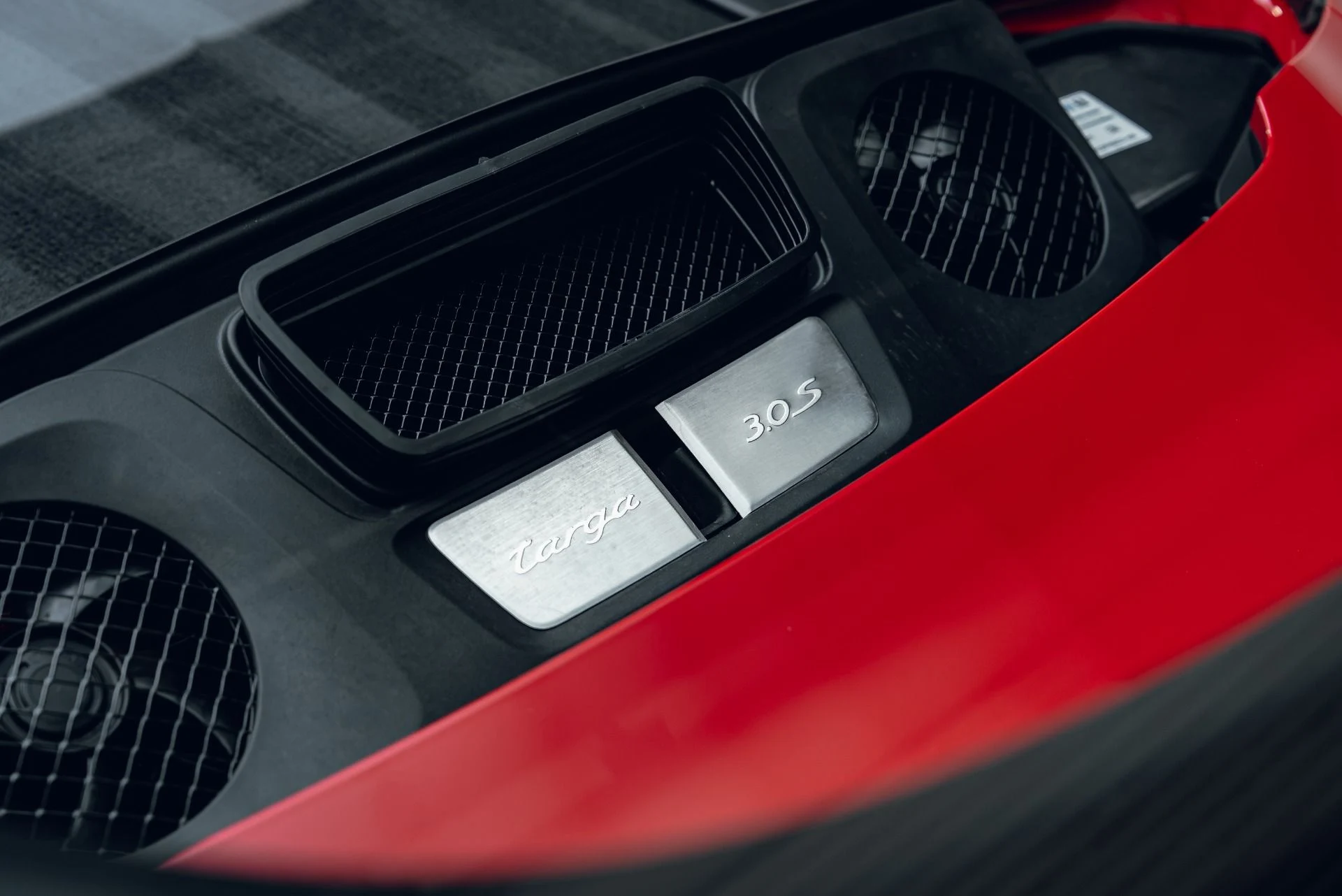 mph028_2500564746_Used_2019_Porsche_911_Targa_4_S_1783372842_d3dd3ff809