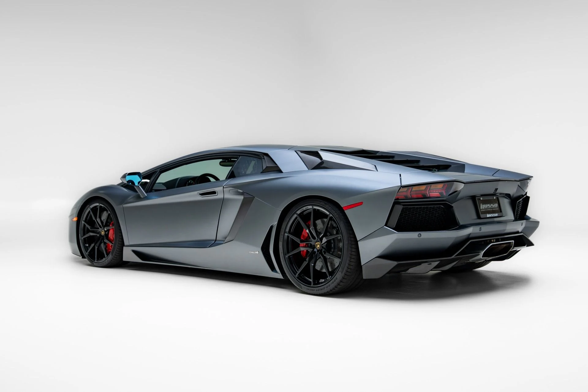 mph028_2502899737_Used_2015_Lamborghini_Aventador_LP_700_4_1778261786_9591a5382b