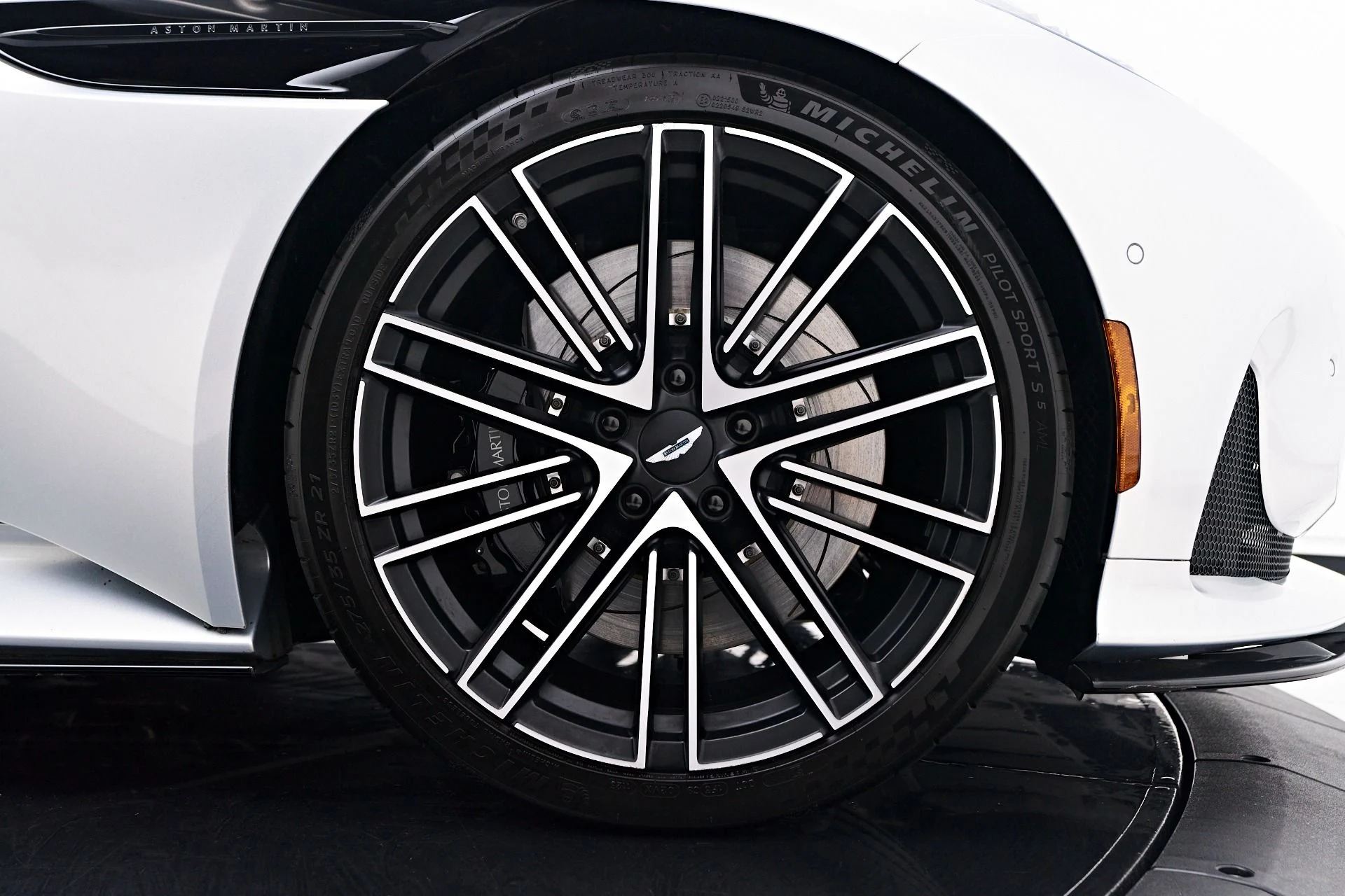 mph028_250569881_Used_2024_Aston_Martin_DB_12_1755890609_da75181c28