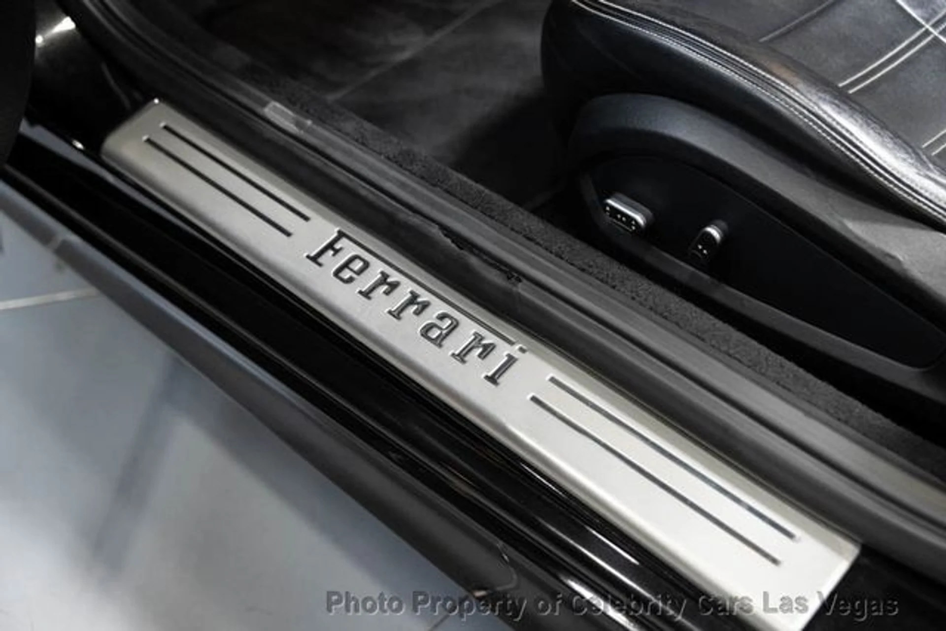 mph028_2505764068_used_2017_ferrari_california_t_convertible_9707_23074635_33_640_8b7bda05ef