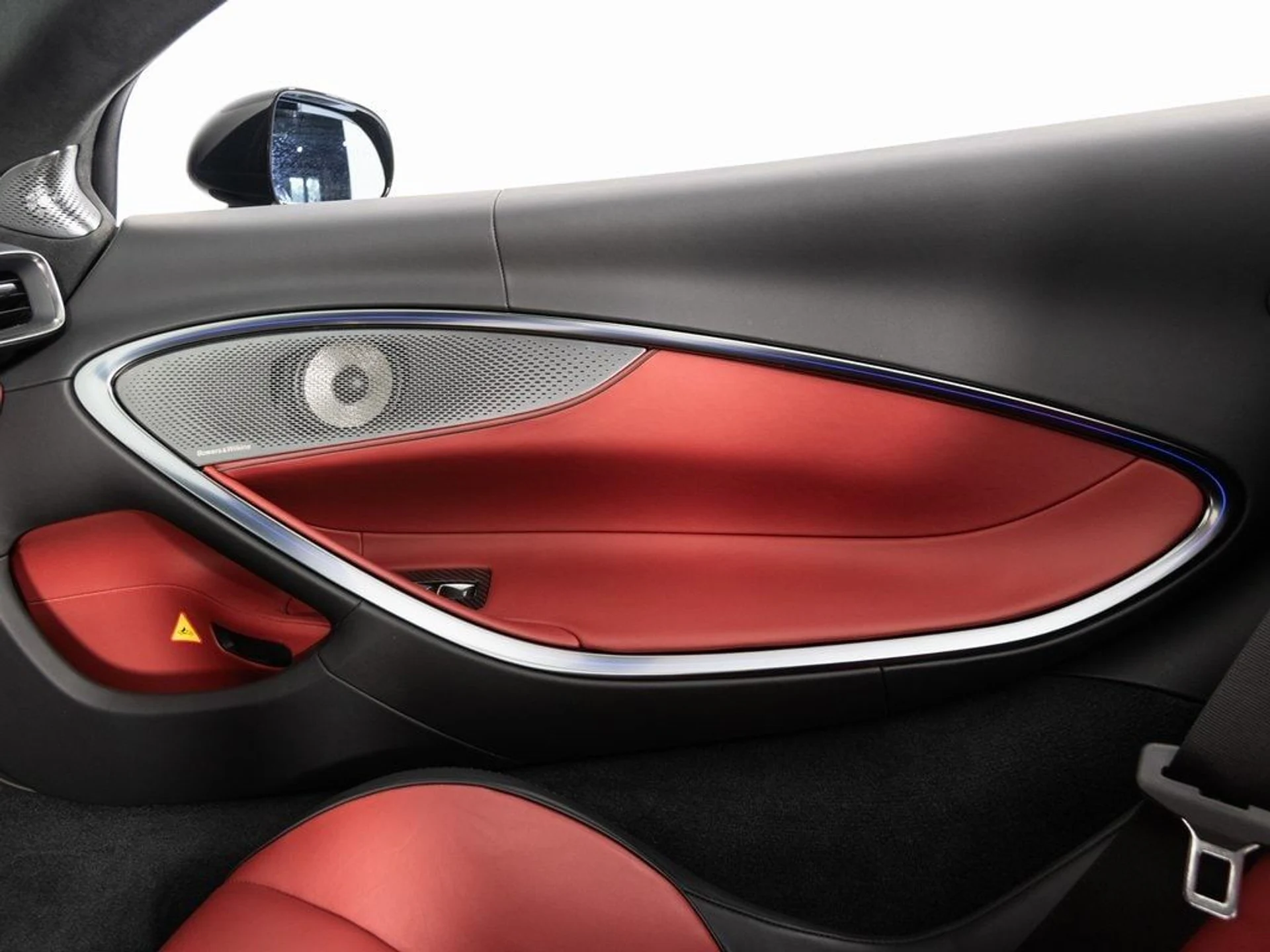 mph028_251123600_33351456c5e576ae23f7ba95344ee001x_b2f94be71a