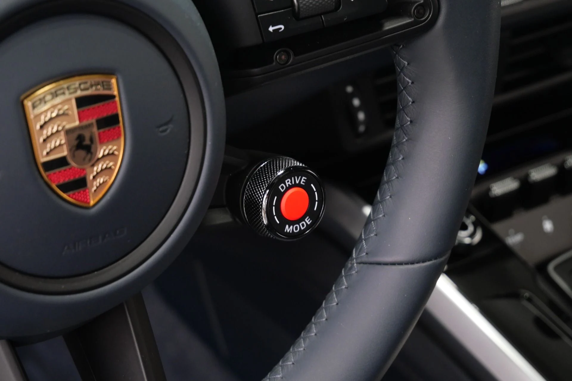 mph028_2513207751_Used_2025_Porsche_911_Carrera_S_Sport_Design_Package_18_Way_Seats_Carrera_Classic_Wheels_1775922258_ff4eae69bd