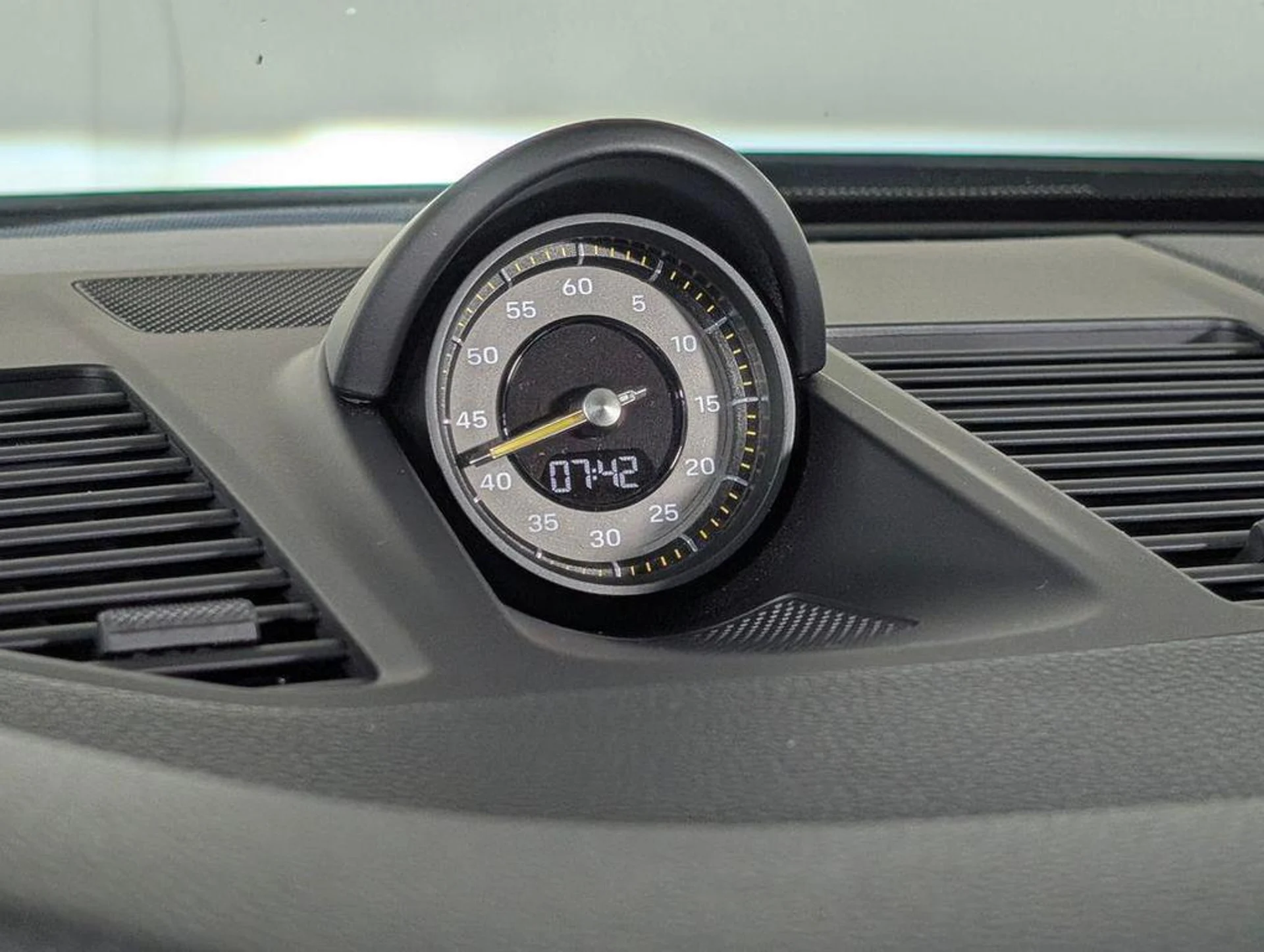 mph028_251542427_p_Ah_X7qz_4b_X_Mf6_Ym_C83_IWR_8ei_CU_ec67c360e3