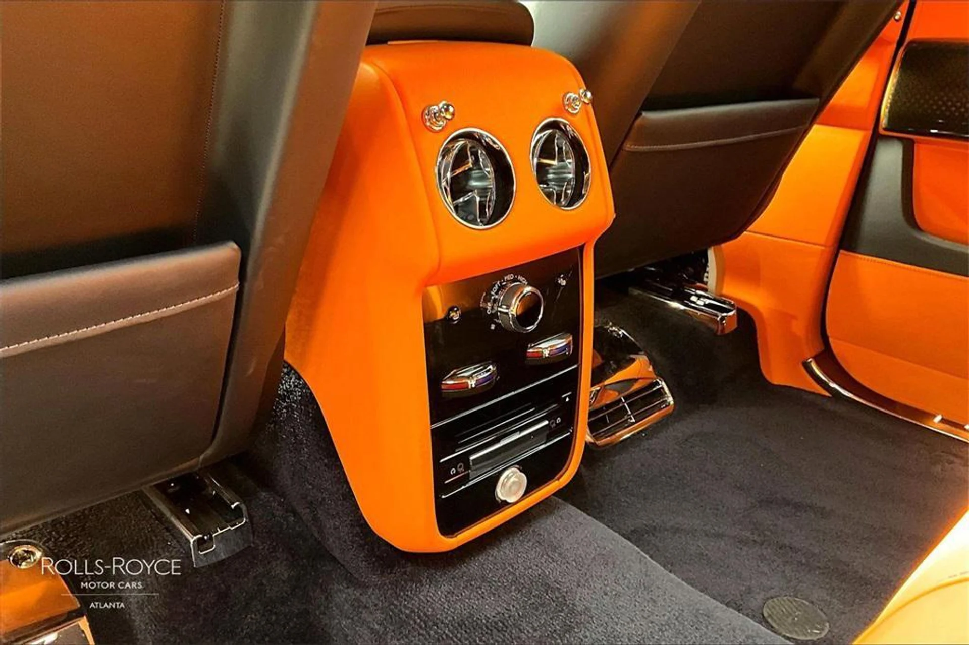 mph028_251612701_m1e_Si_U_Ov3_HG_Te_VB_8_C00yx_M_Kc_V_Q_d603794273