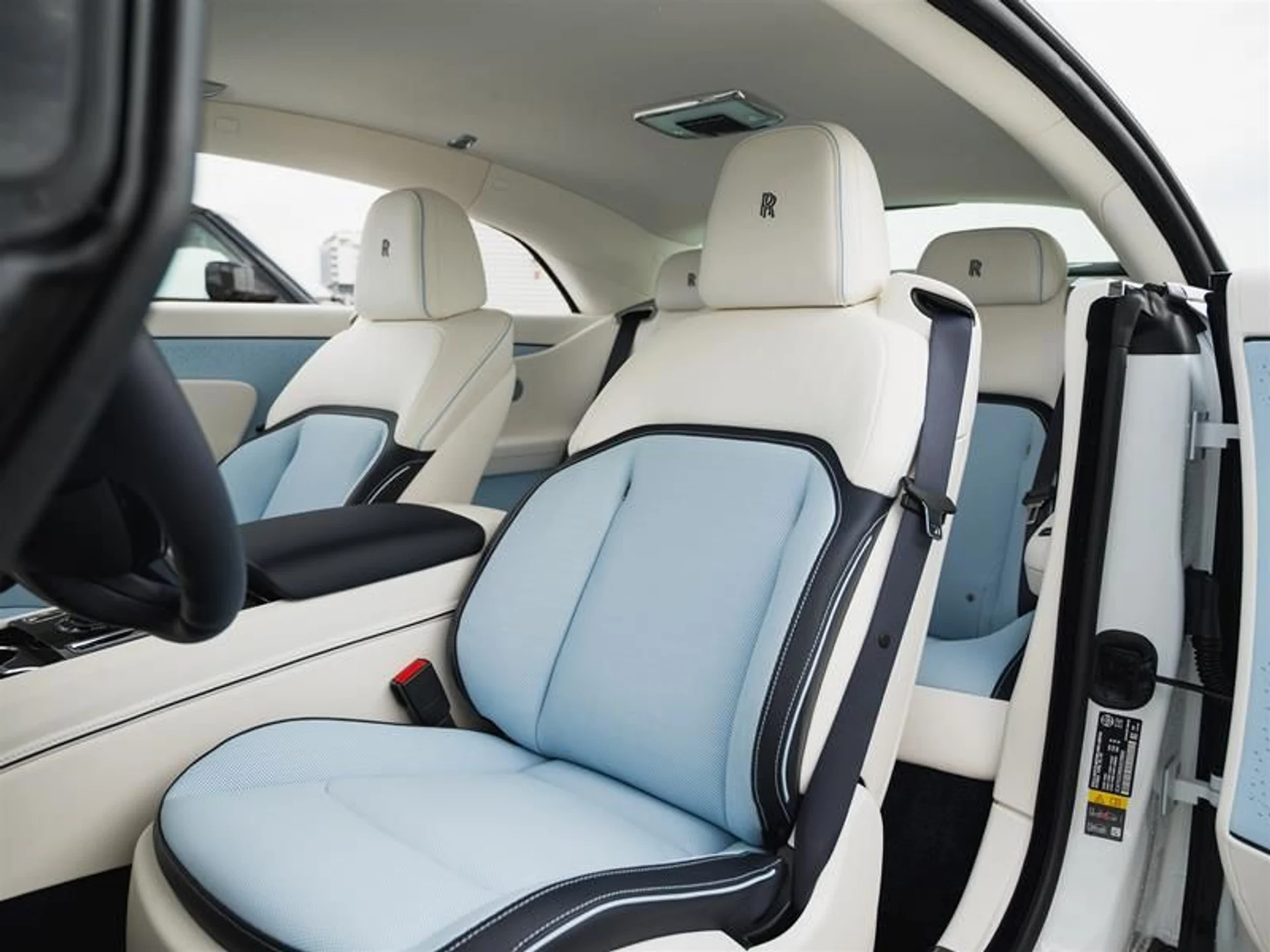 mph028_2527914365_cwr5jxoa_401dfc8089