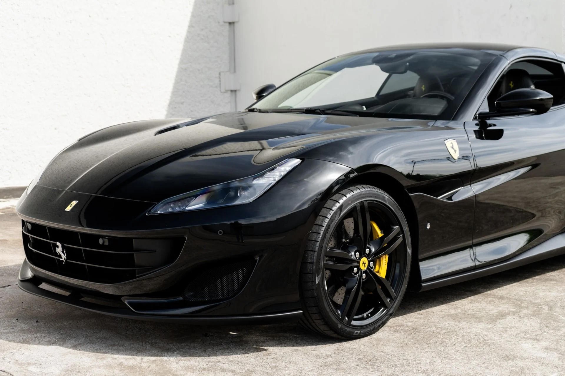 mph028_2528697274_Used_2020_Ferrari_Portofino_1775601900_6bf9592cb5