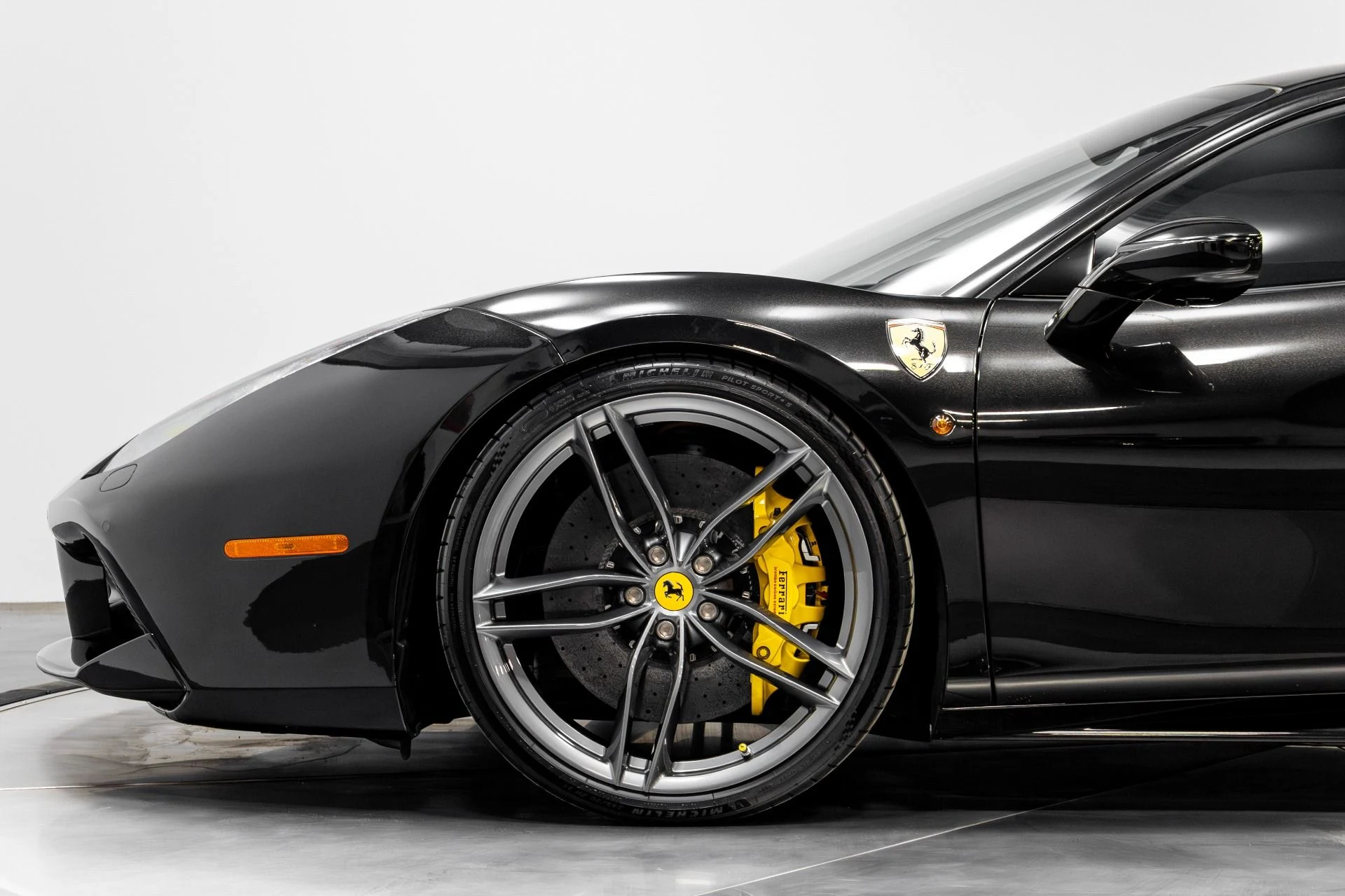 mph028_253103929_Used_2018_Ferrari_488_GTB_Base_1771040686_bde0623915