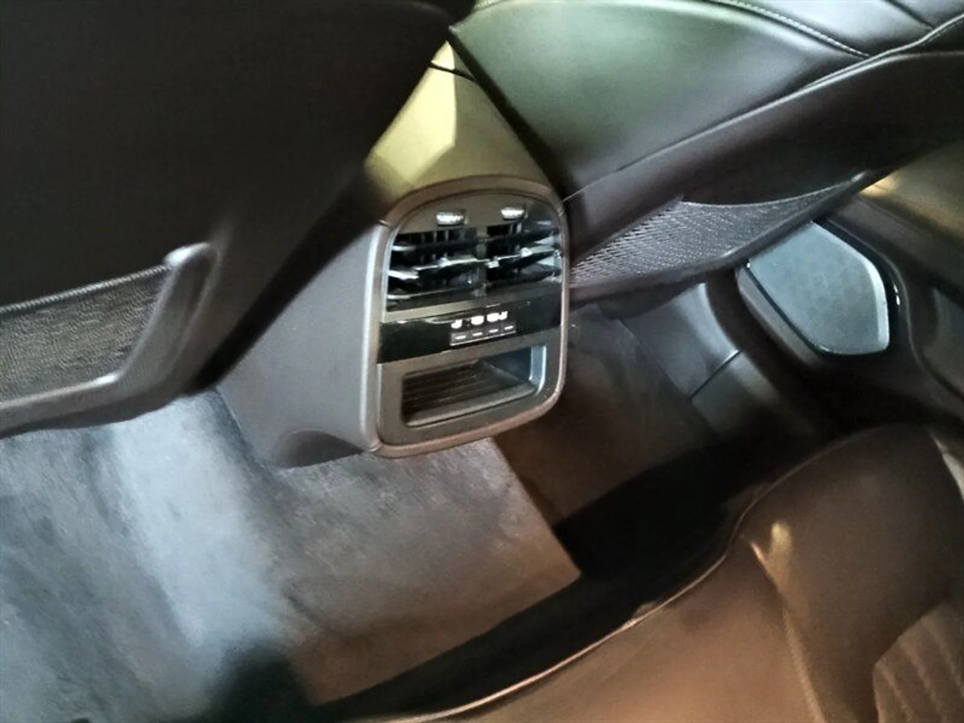 mph028_2532323300_c8c850a7c6_800_1dc12307de