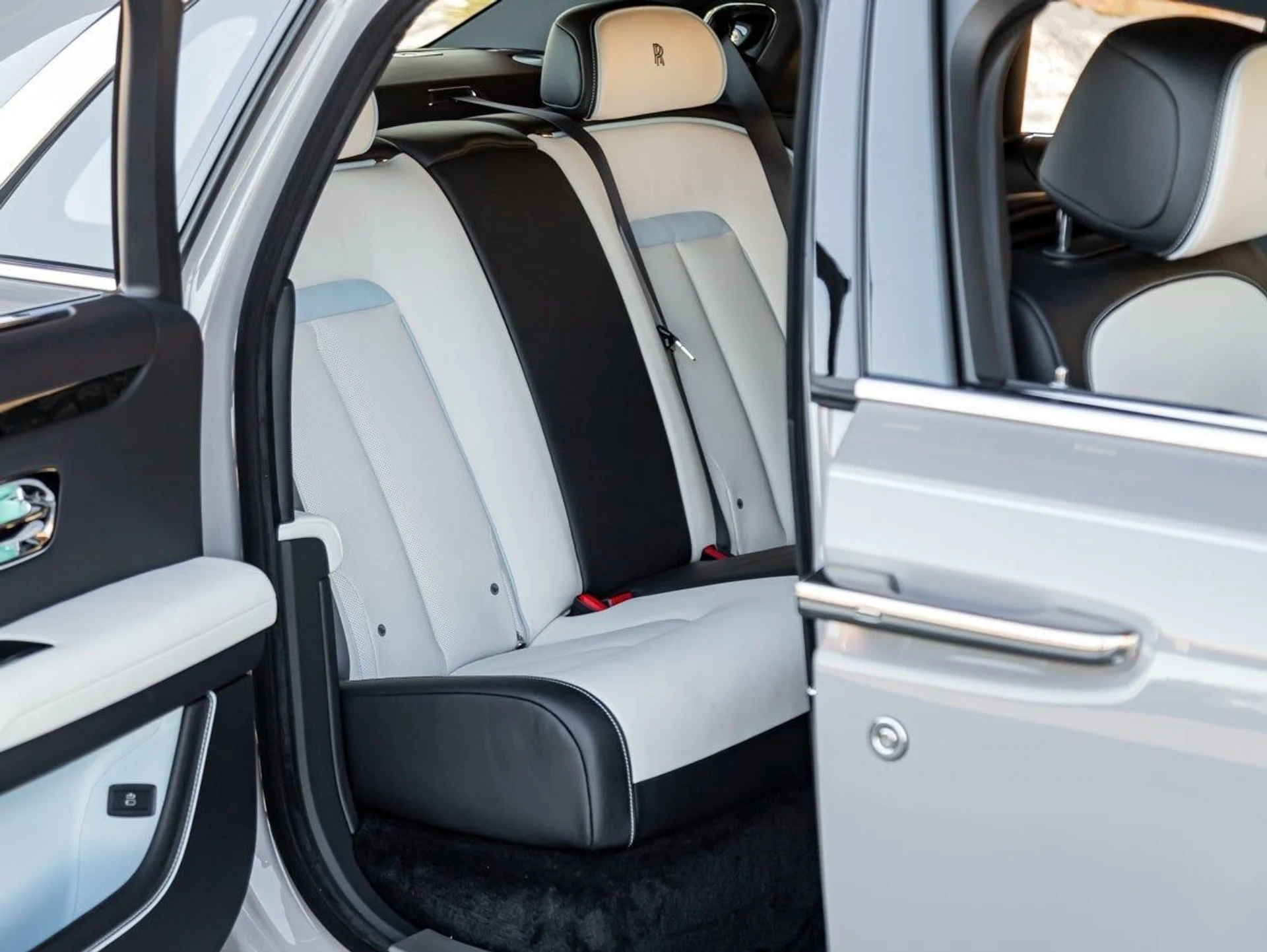 mph028_2538480735_29_87b23d97fb