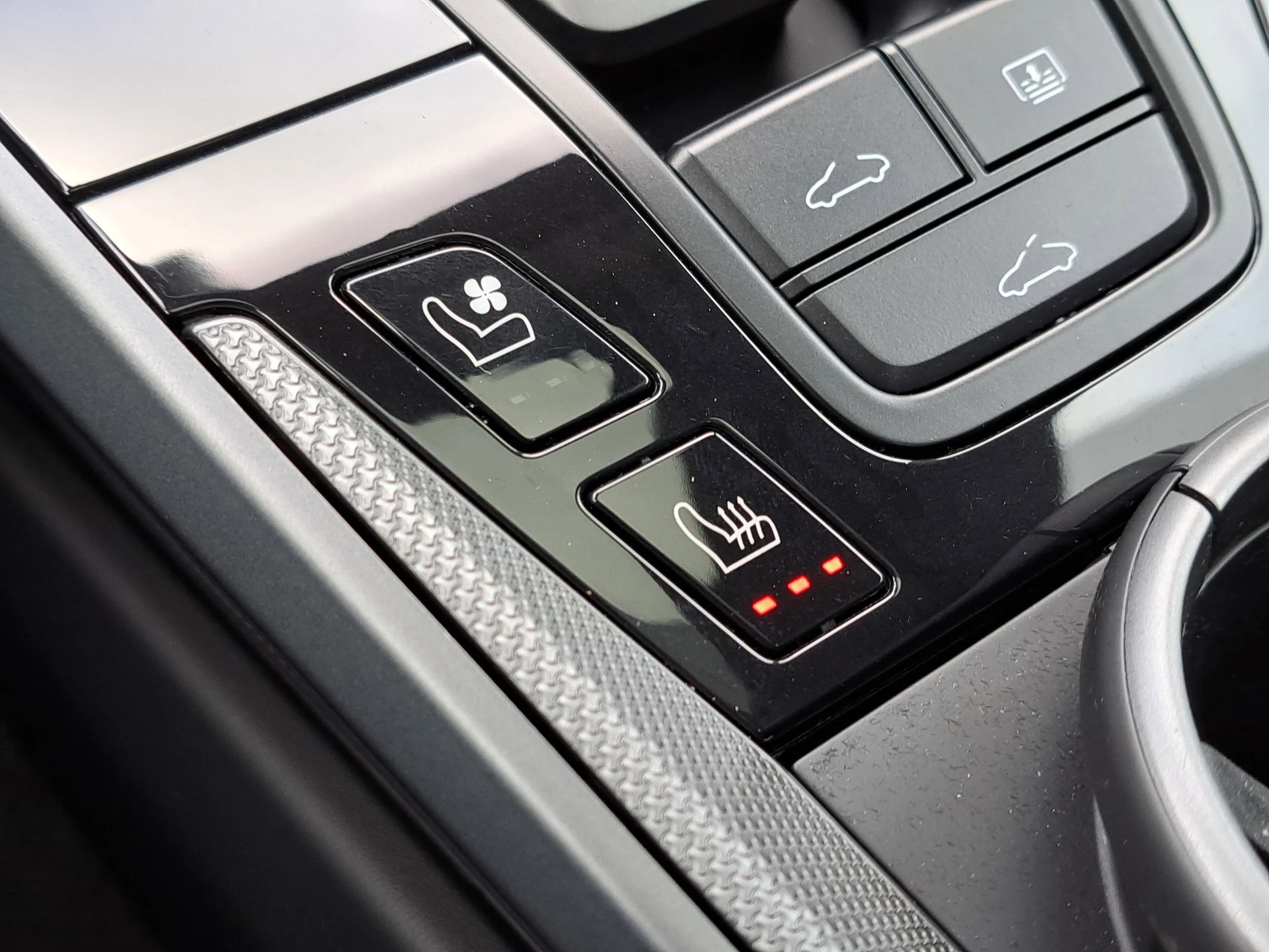 mph028_2538764957_5c09f42f2750f308488230c86eb53cecx_68c1cf9d85