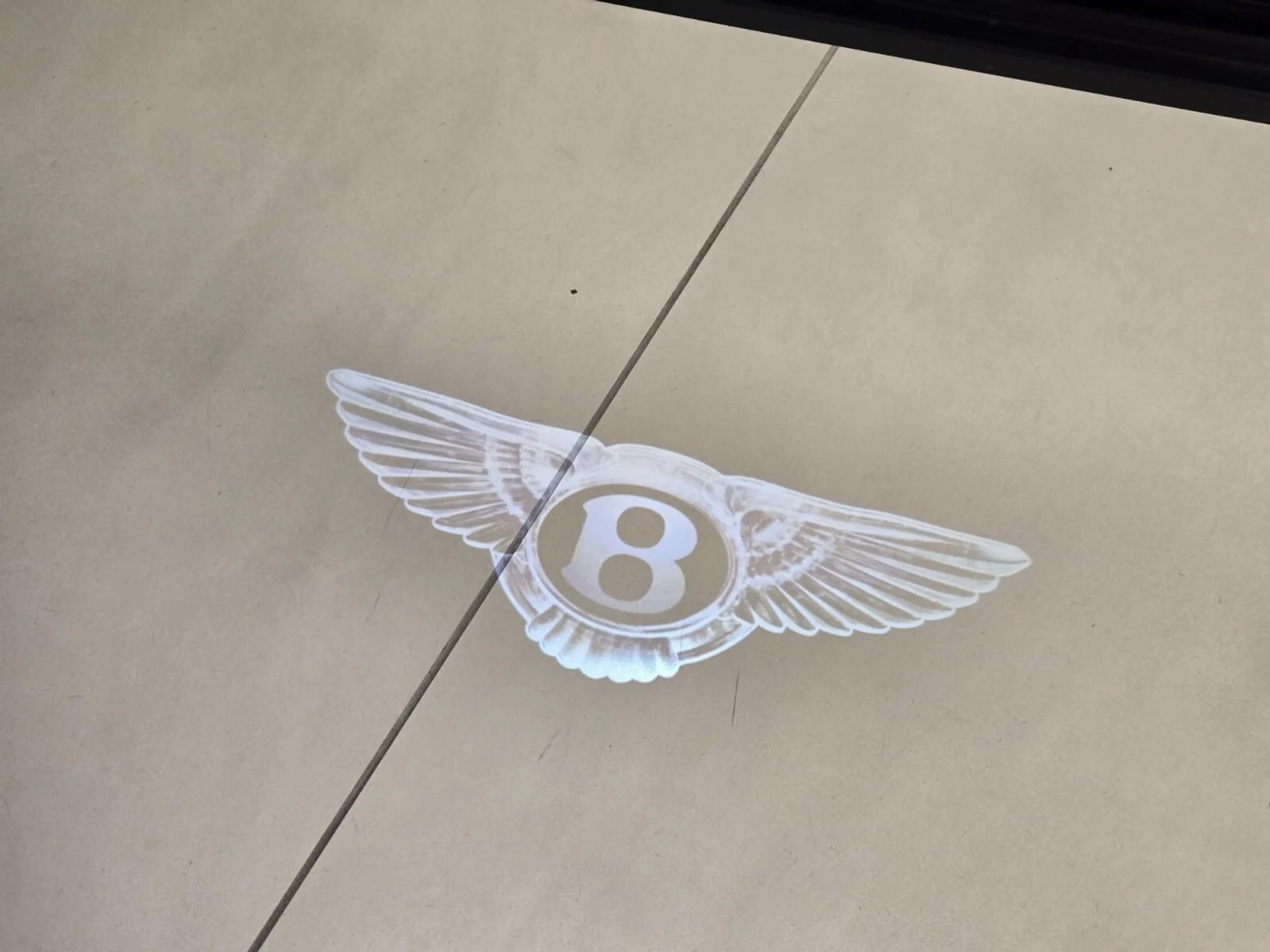 mph028_2546327230_Used_2025_Bentley_Bentayga_V8_1755588432_b8594e71c8