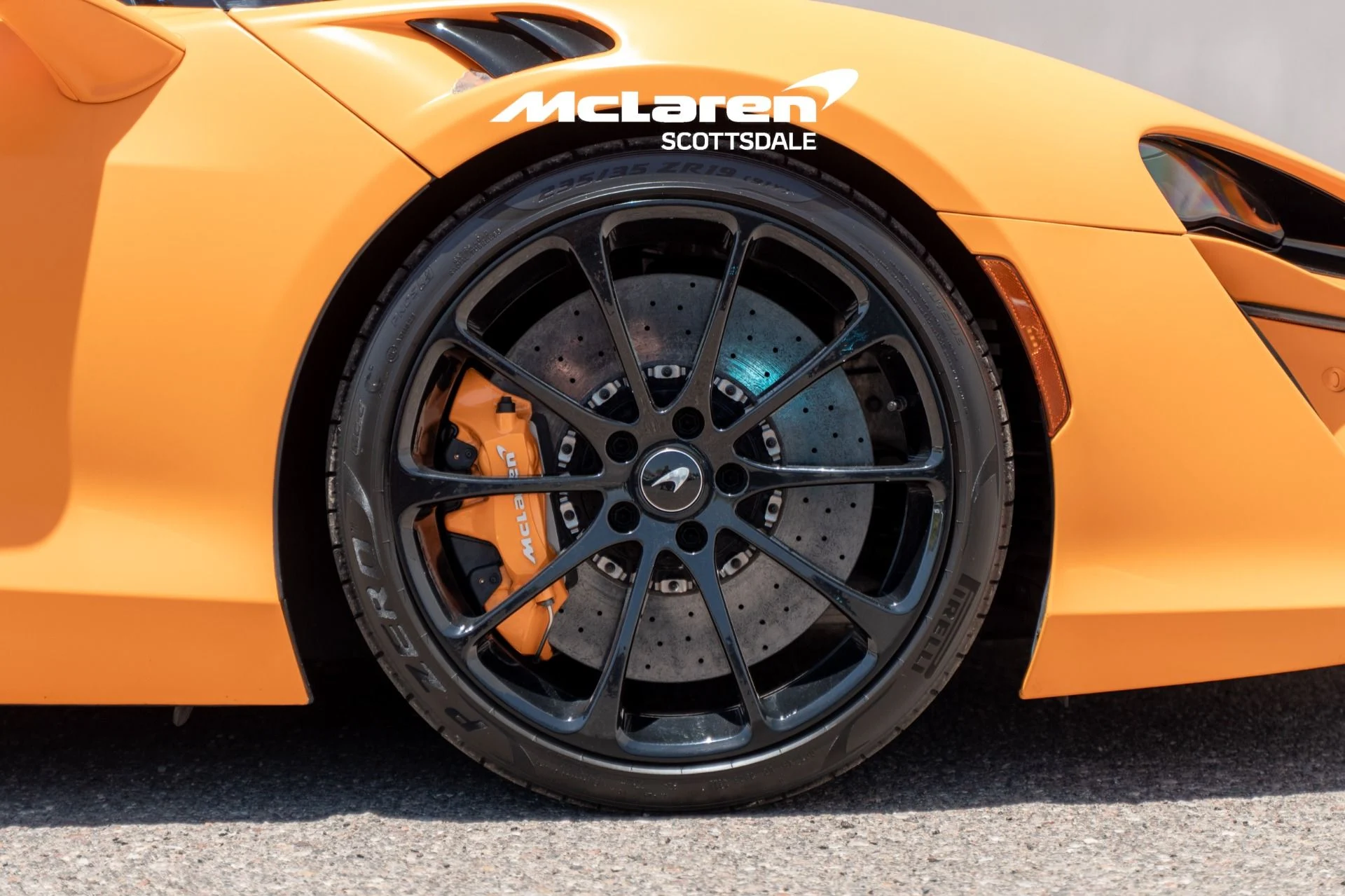 mph028_2557729841_Used_2023_MCLAREN_ARTURA_1780685542_a9b63ebf08