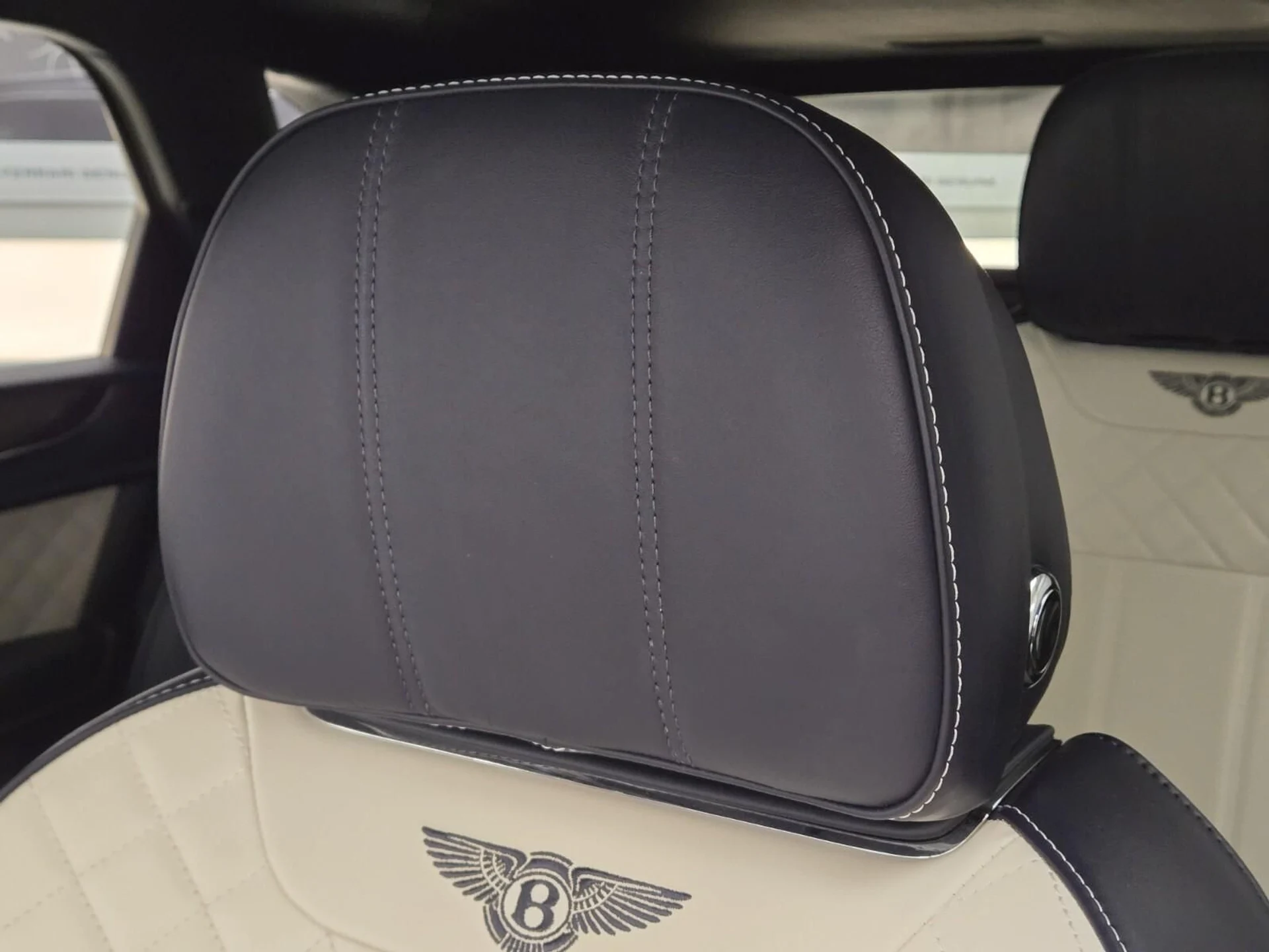 mph028_2561854270_Used_2018_Bentley_Bentayga_W12_1776837880_ce381cf023