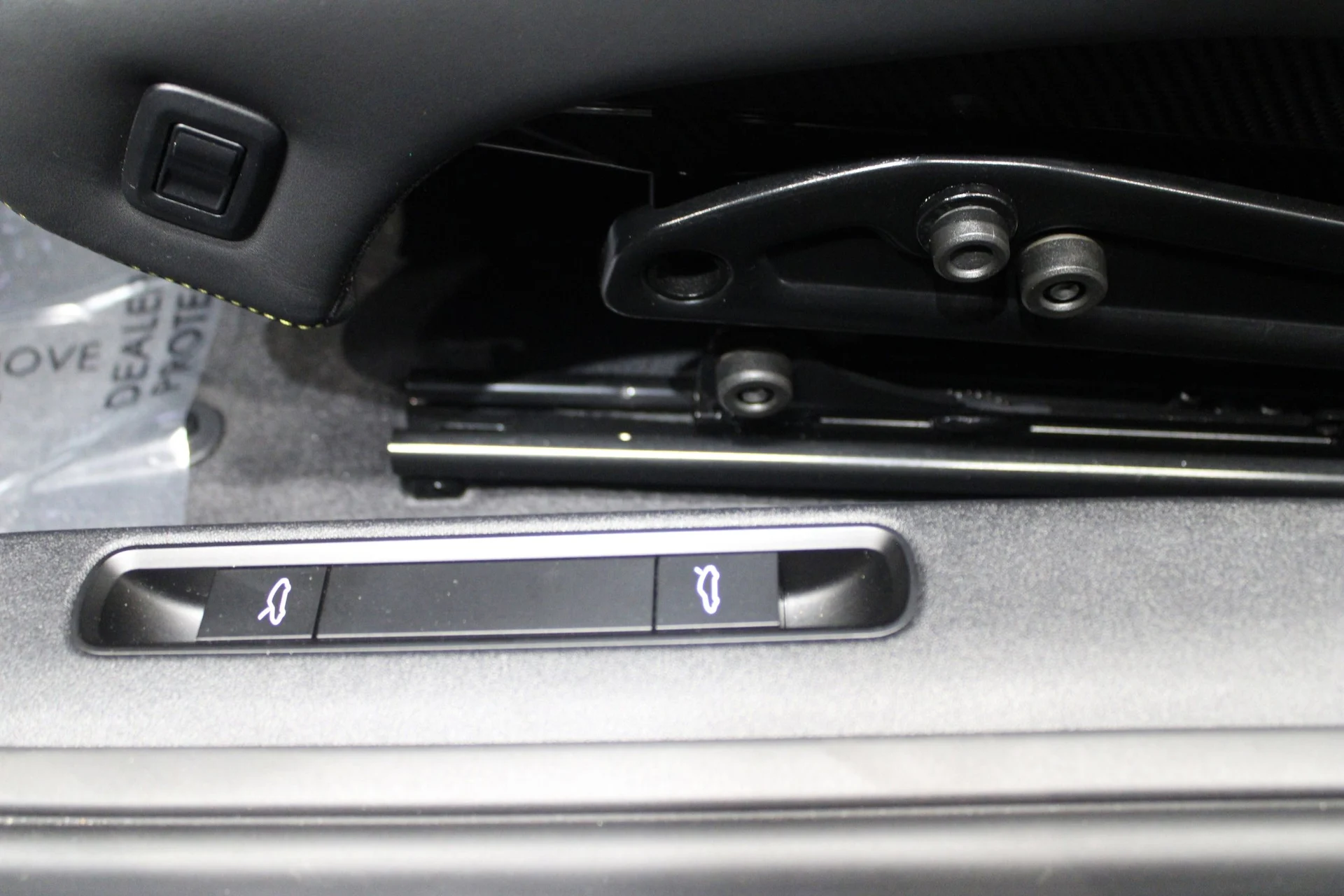 mph028_2562349671_95cead4c3b020718ca942d74cd148fe2x_2f5682ea16