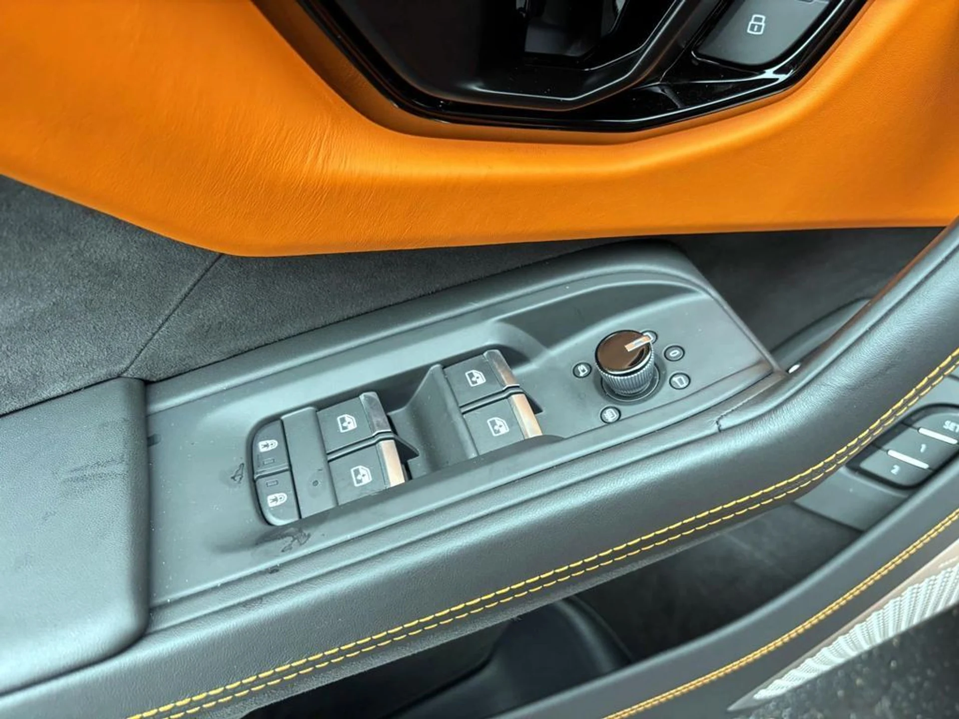 mph028_2563304144_75c0e1a3499f0f303075acfea476e920x_1a3148d928