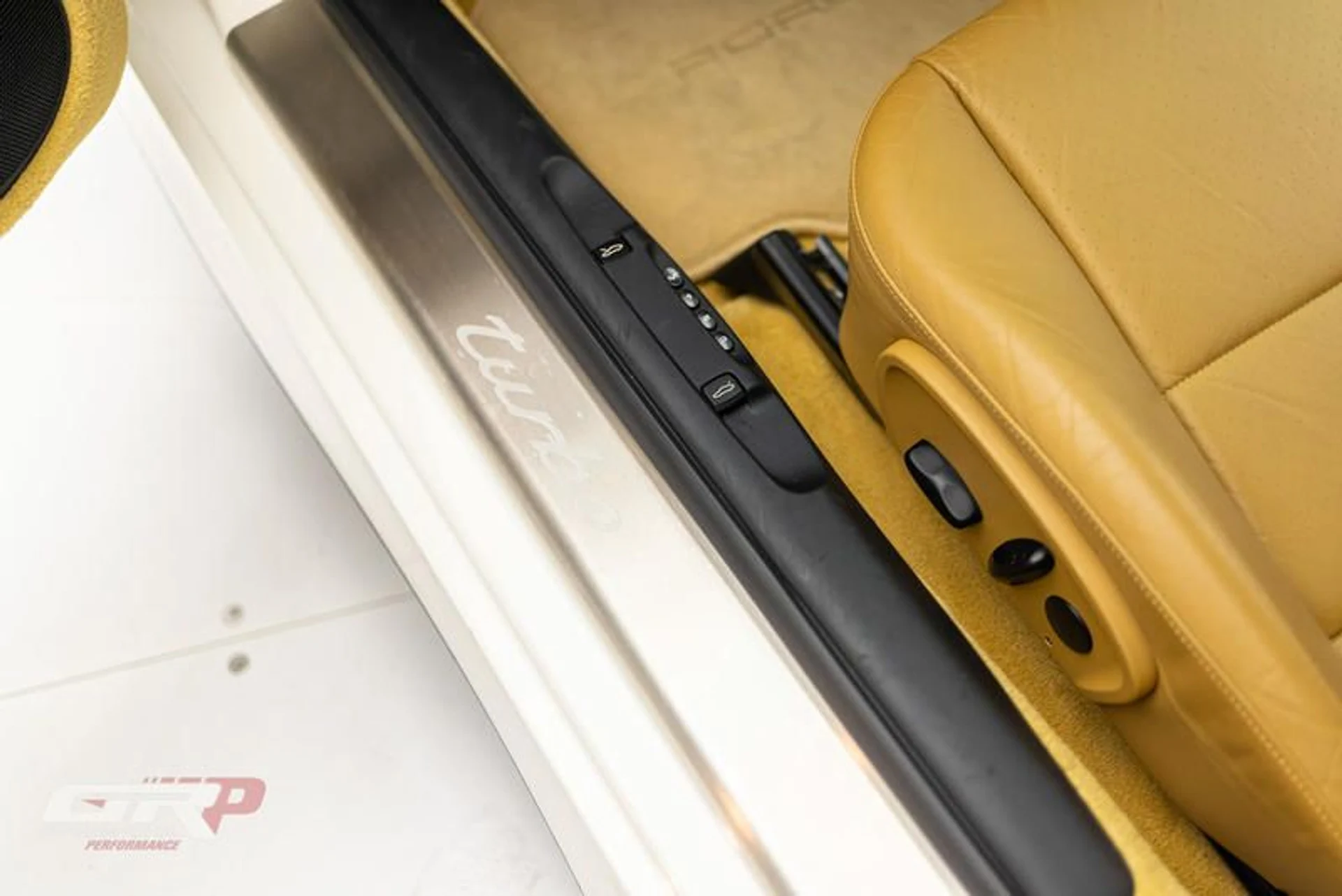 mph028_2565216291_DF_07739_B_9_EF_8_42_A5_9262_94994_B0_C7767_367a288e99