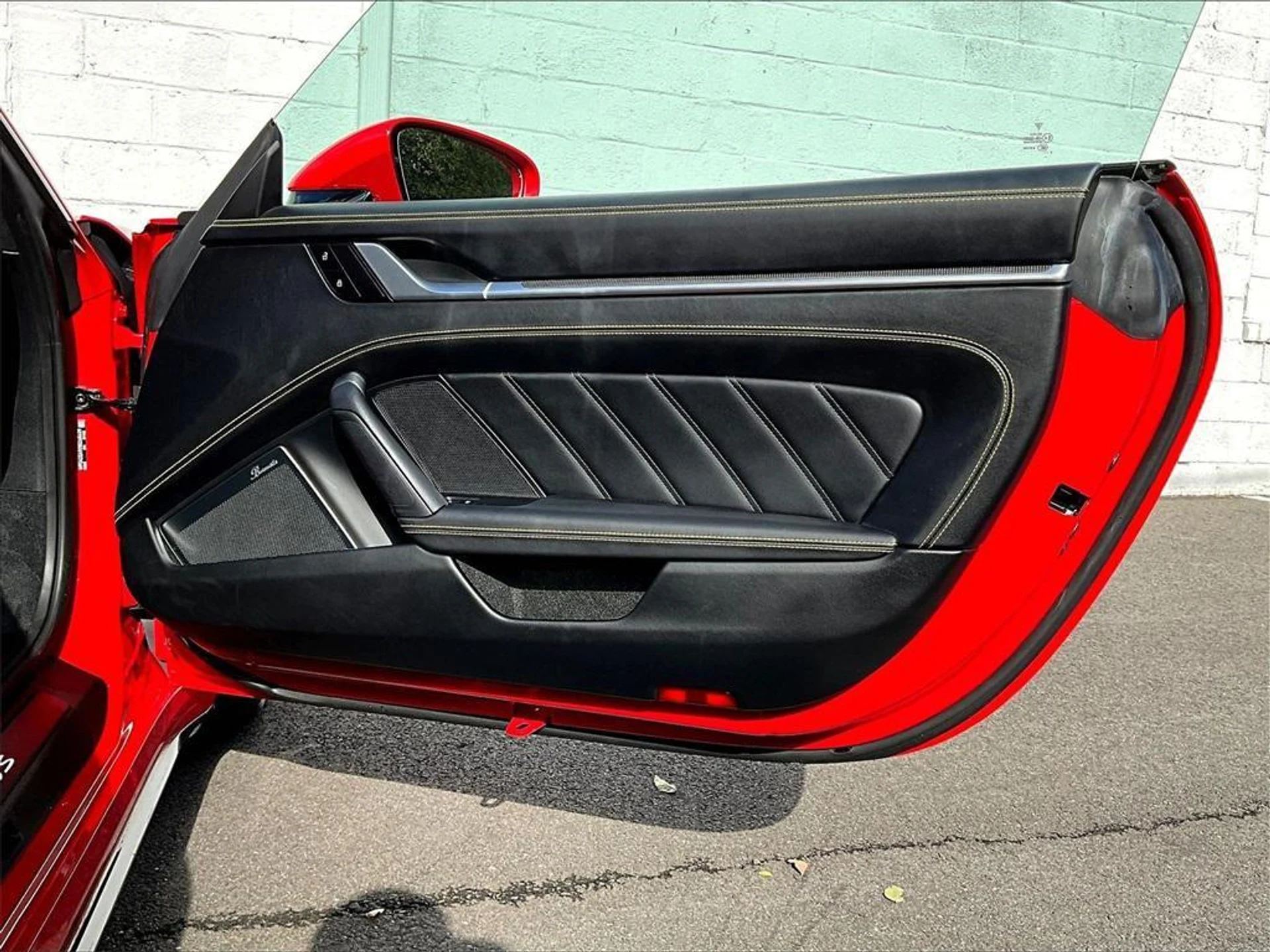 mph028_2566295341_DF_y_U_Ztt_R3j_Ozo7h4q6v_F_L_De1g_5a30f8f569