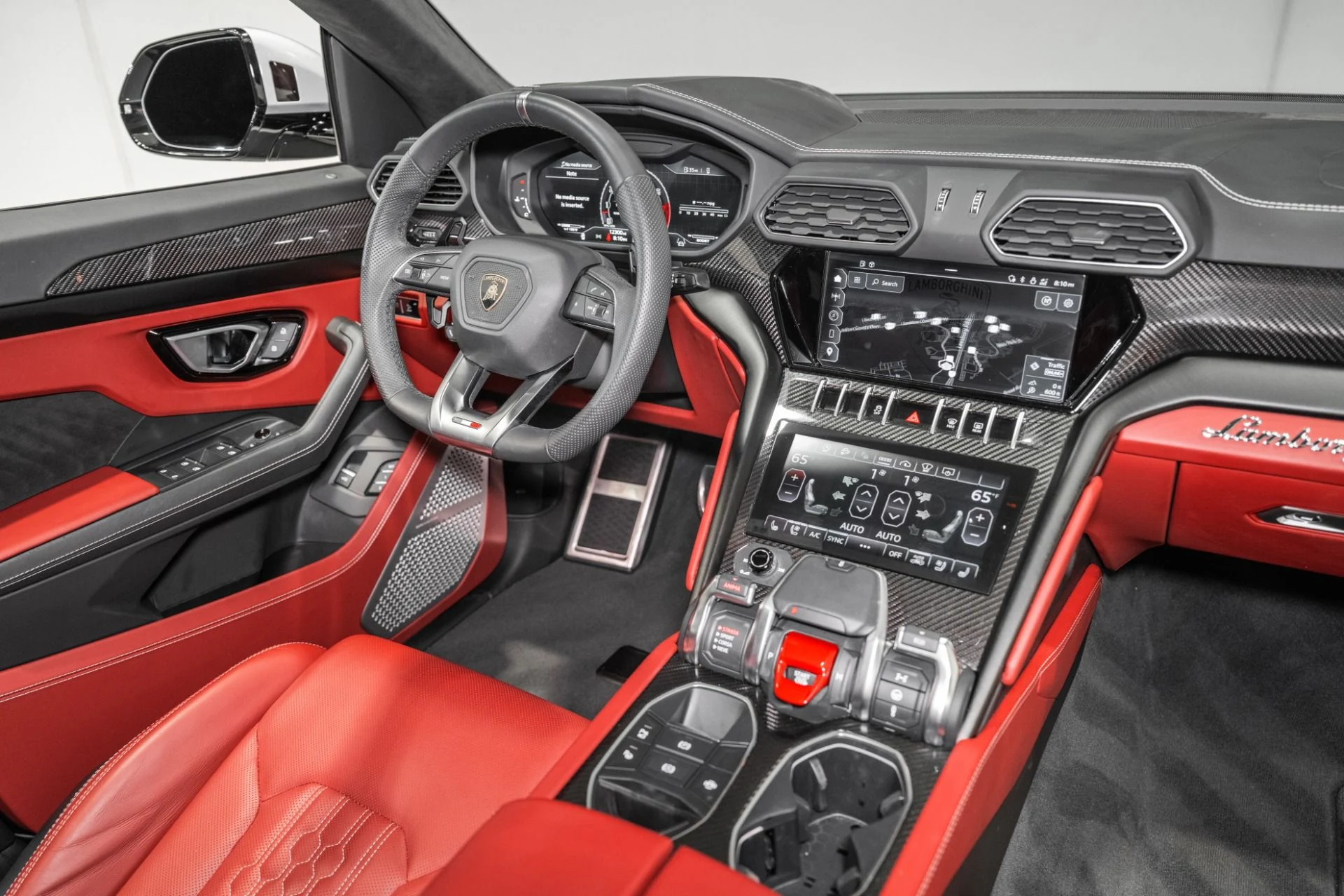 mph028_2566448781_Used_2024_Lamborghini_Urus_S_1773253440_1a537f2920