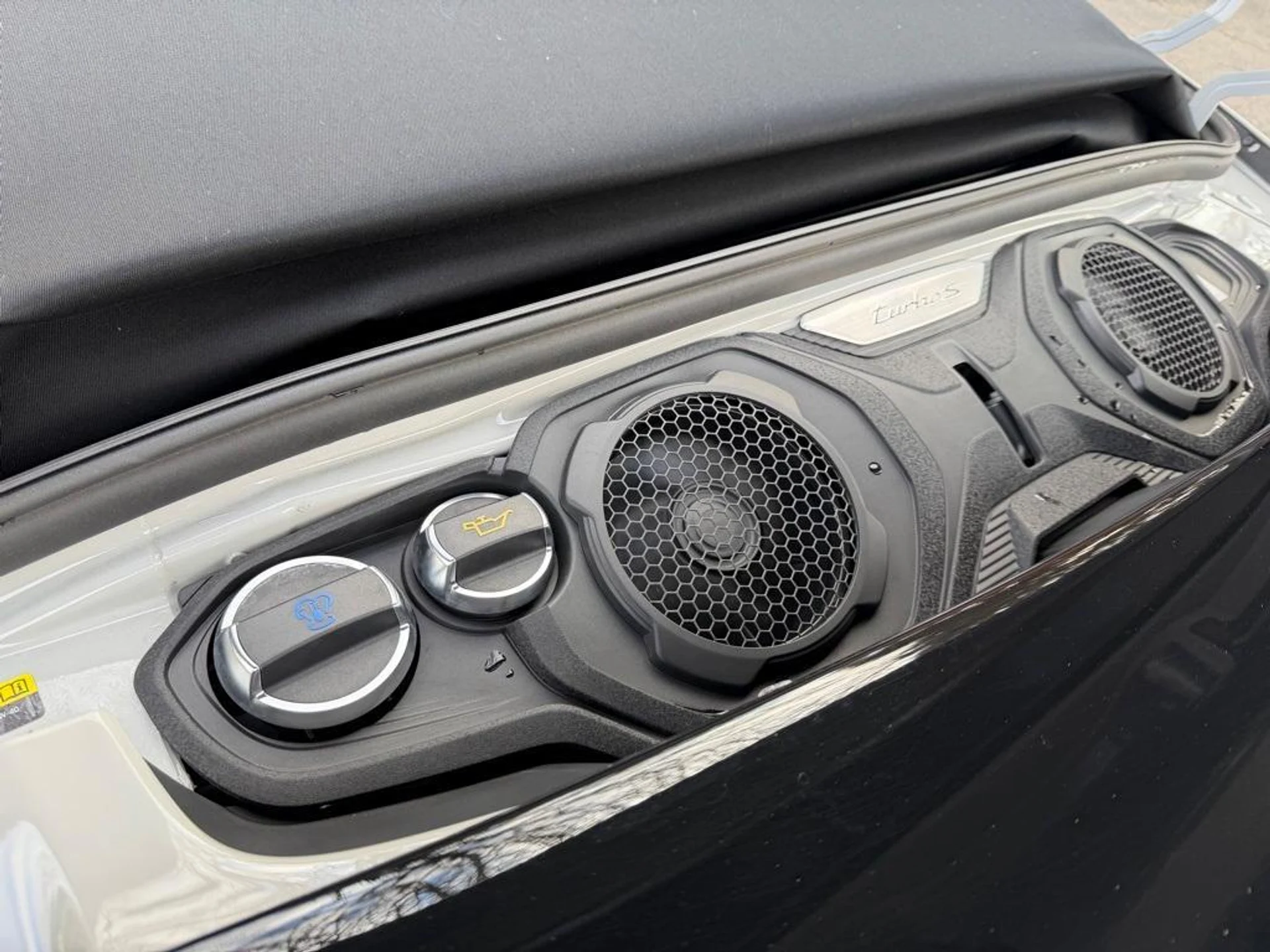 mph028_2572644802_7o_f_Q20s7_Yu2_N_Tzp_W_Uysjqi_Rspo_f6502cd87b