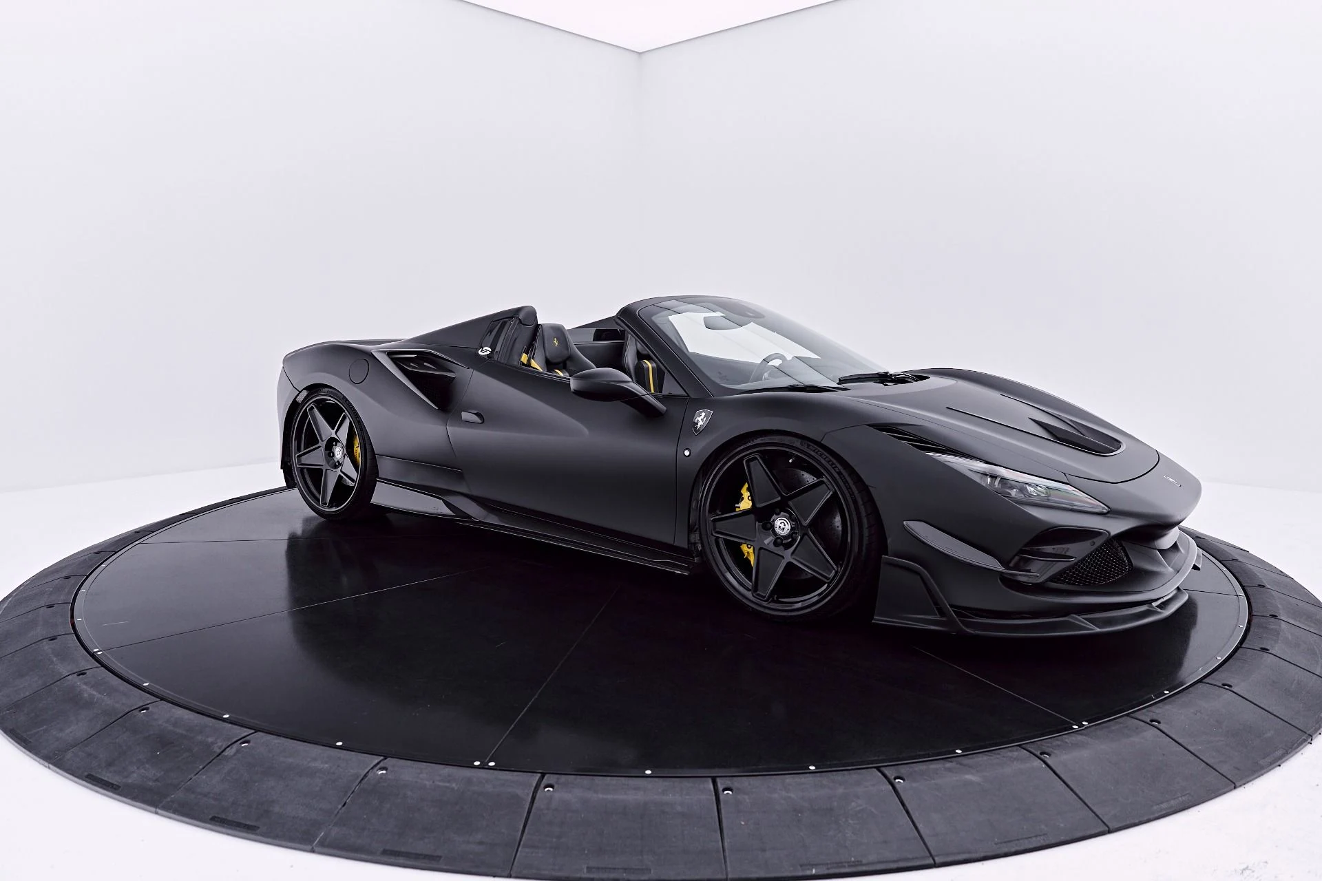 mph028_2578017280_Used_2023_Ferrari_F8_Spider_Base_1783649111_b1f583896f