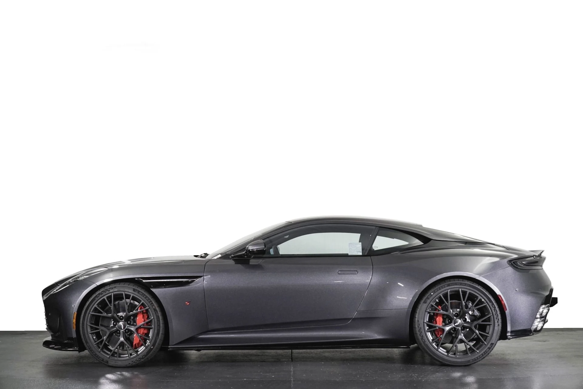 mph028_2578120292_New_2026_Aston_Martin_DB_12_1789055156_f760c329a3