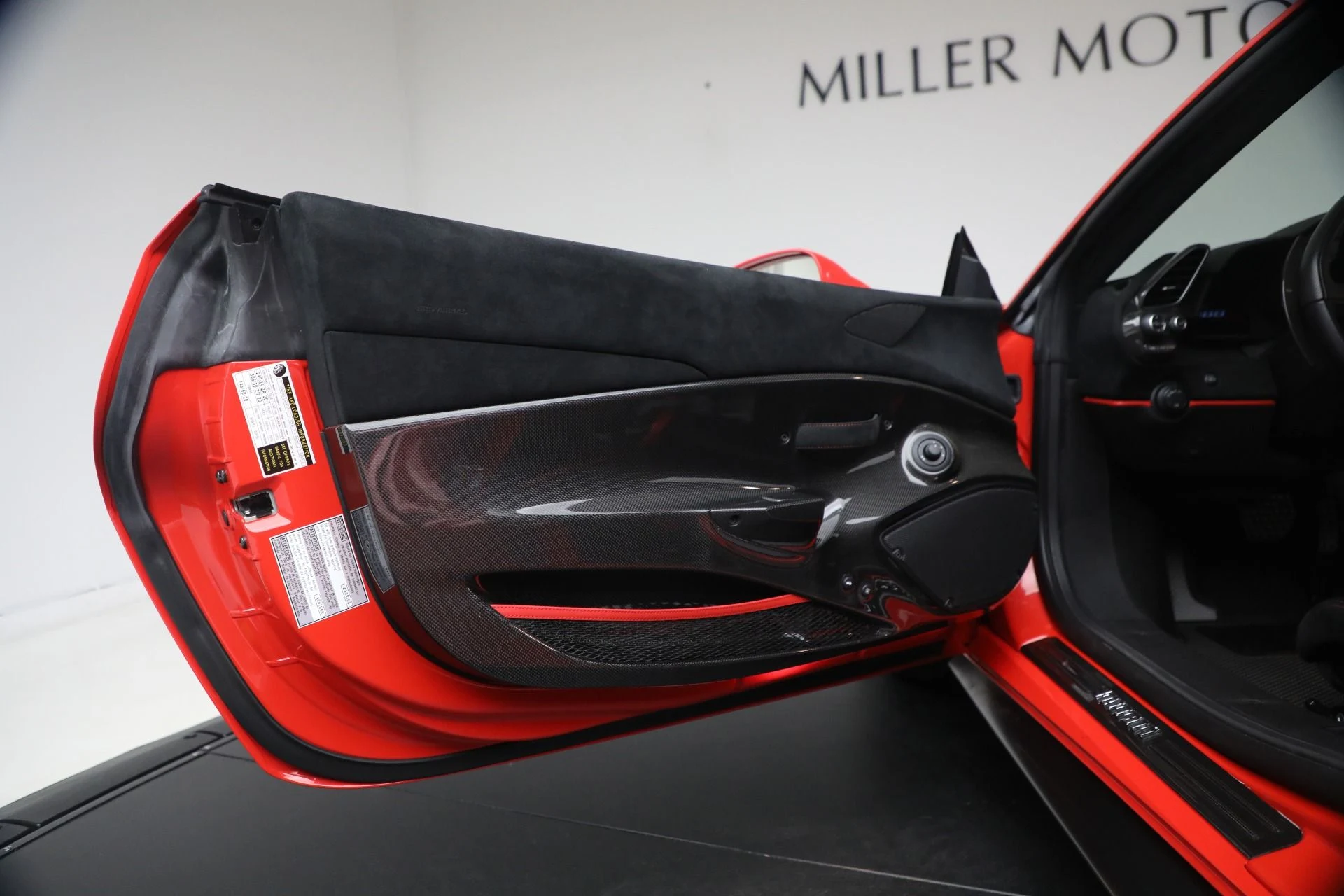 mph028_2578122539_Used_2019_Ferrari_488_Pista_1777044091_28753a0c39