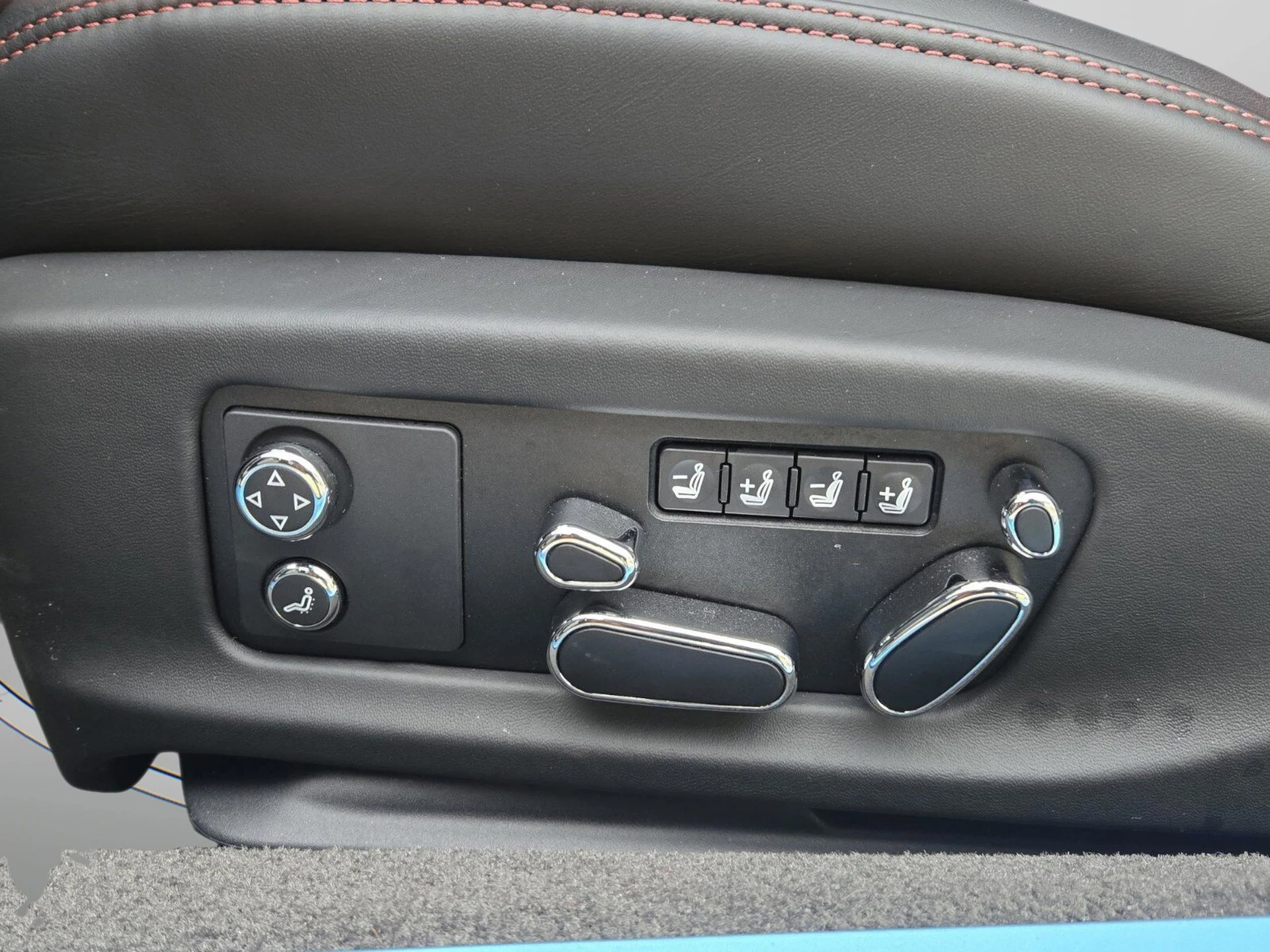 mph028_2583259914_6fad140fc18c39ef73992dffb9e3d34cx_ab9bc23d6d