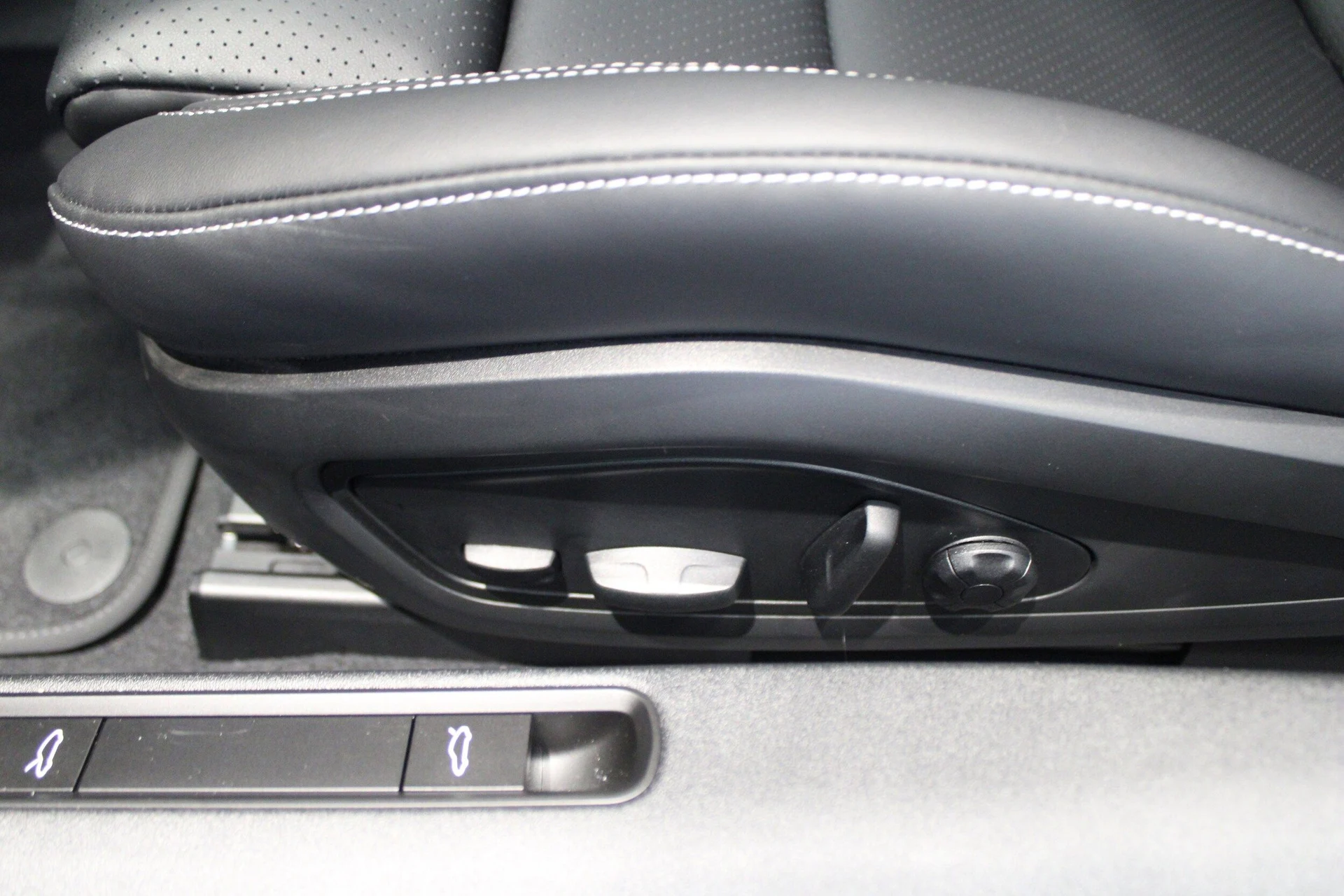 mph028_2584053372_2fb79c244361f5bae92342d95586782bx_111a529e58